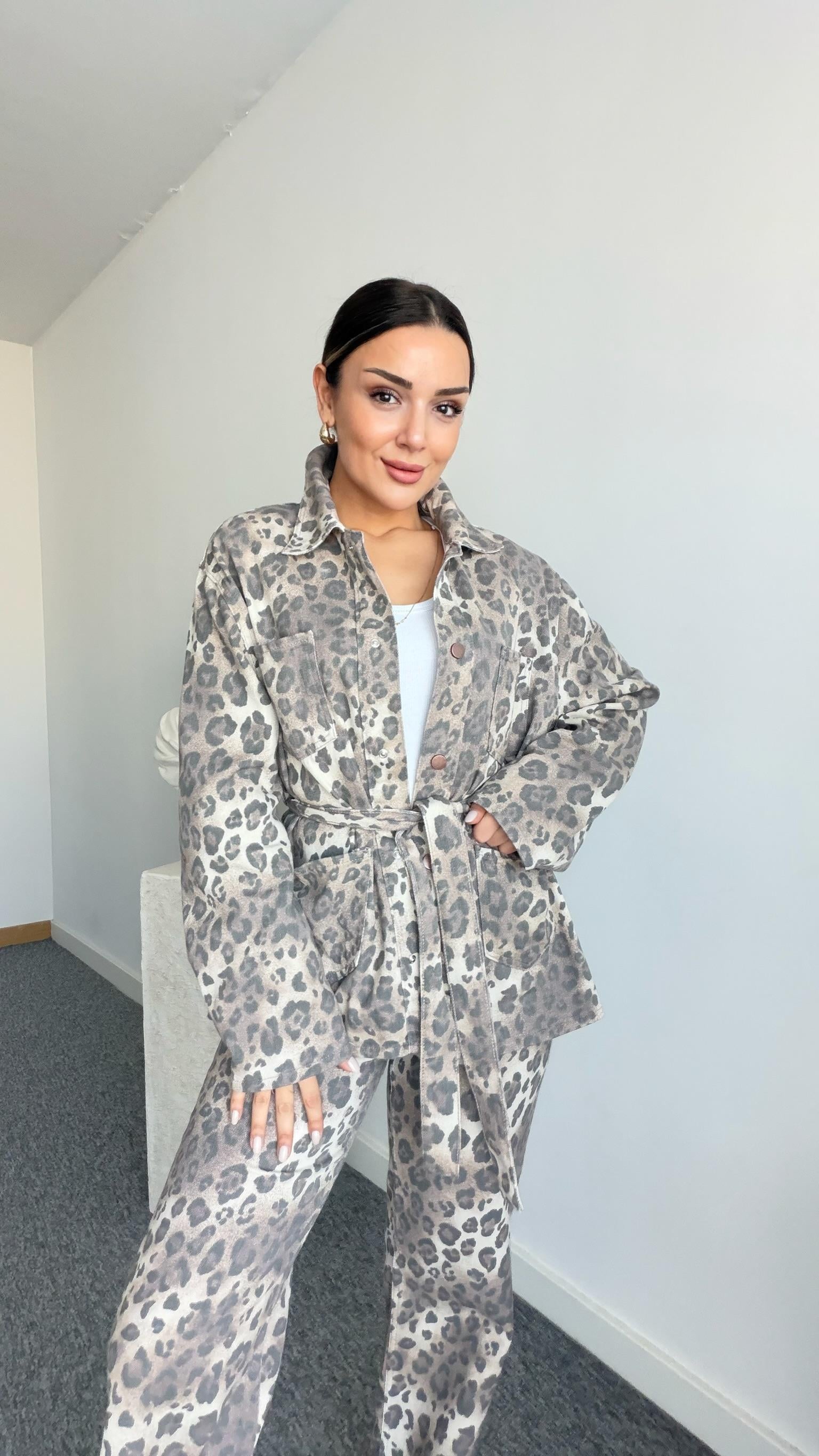 Rotha  Leopar Desenli Kuşaklı Jean Takım