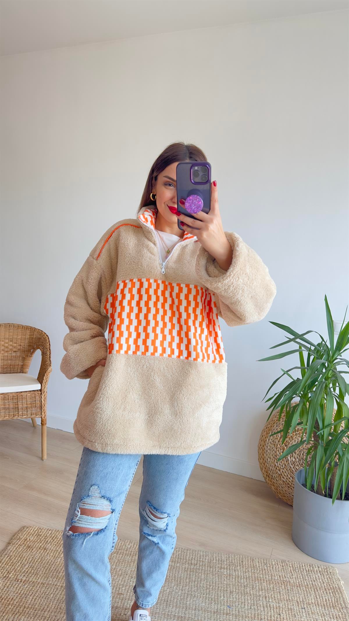 Turuncu Desenli Peluş Sweat