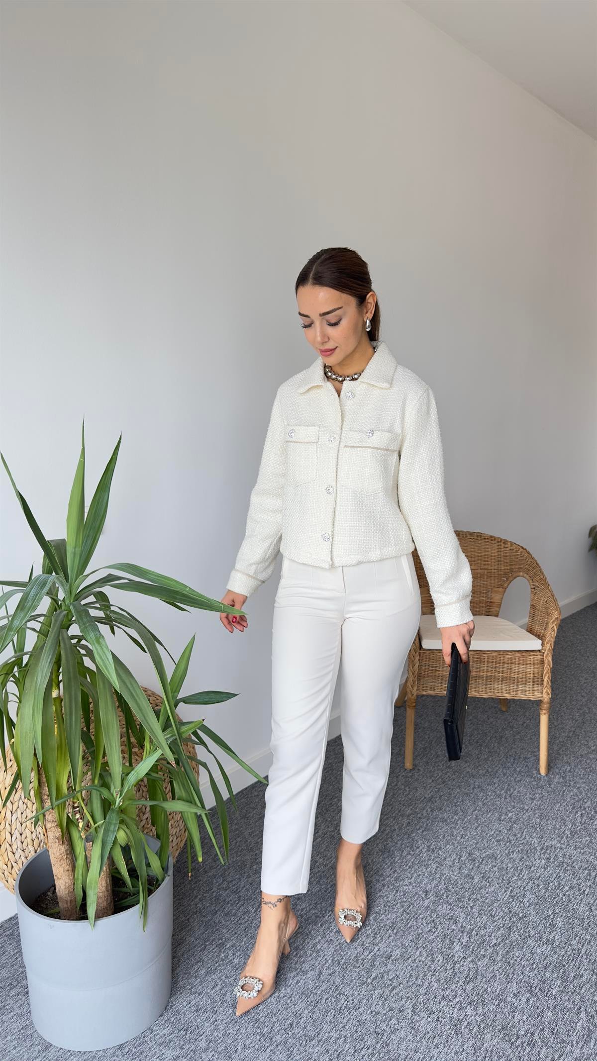 Zr Model Ekru Taşlı Tüvit Ceket