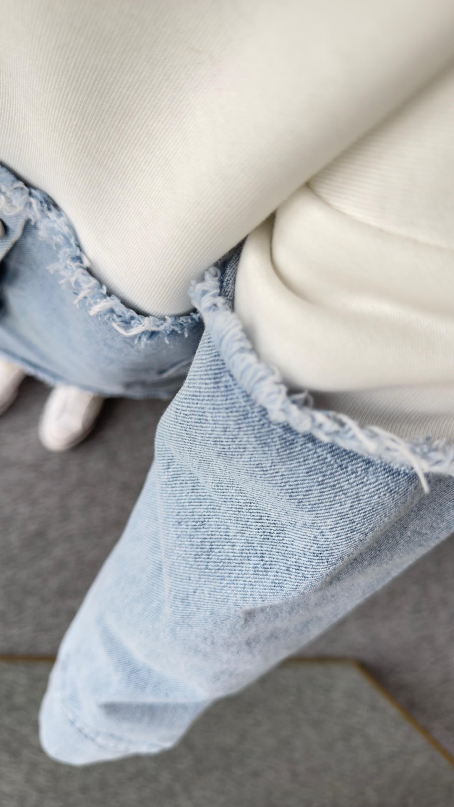 New Asimetrik Kot Detay Beyaz Tasarım Sweat