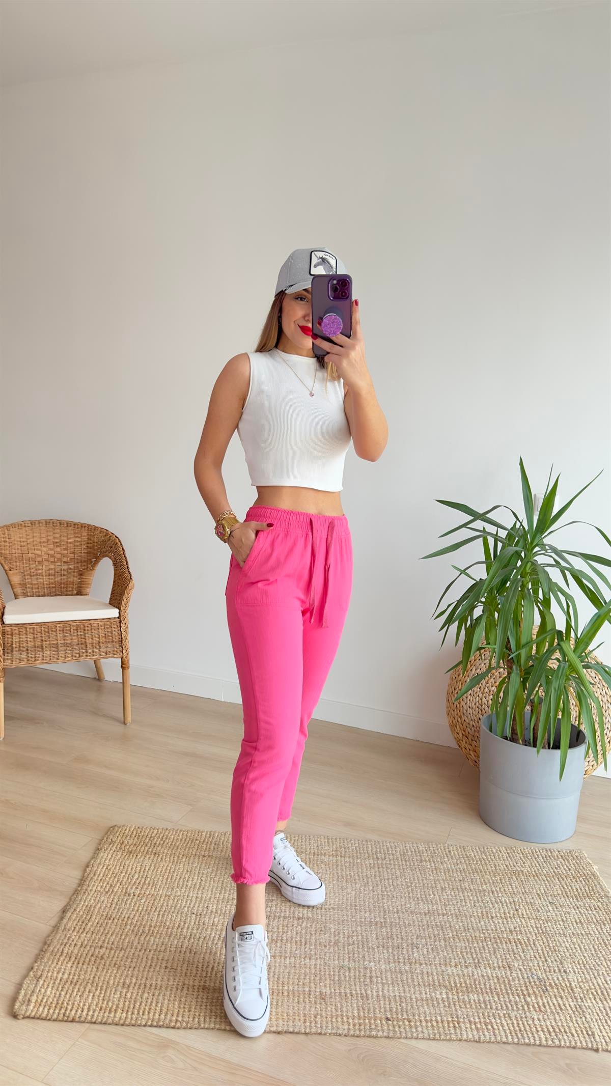 Pembe Paçası Püsküllü Gabardin Pantolon