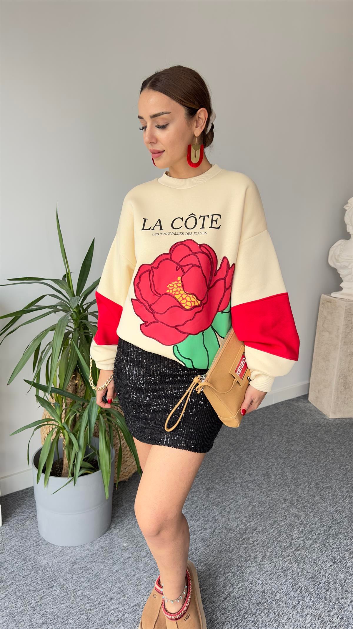 Cote Zincirli Ve Gül Baskı Sweatshirt