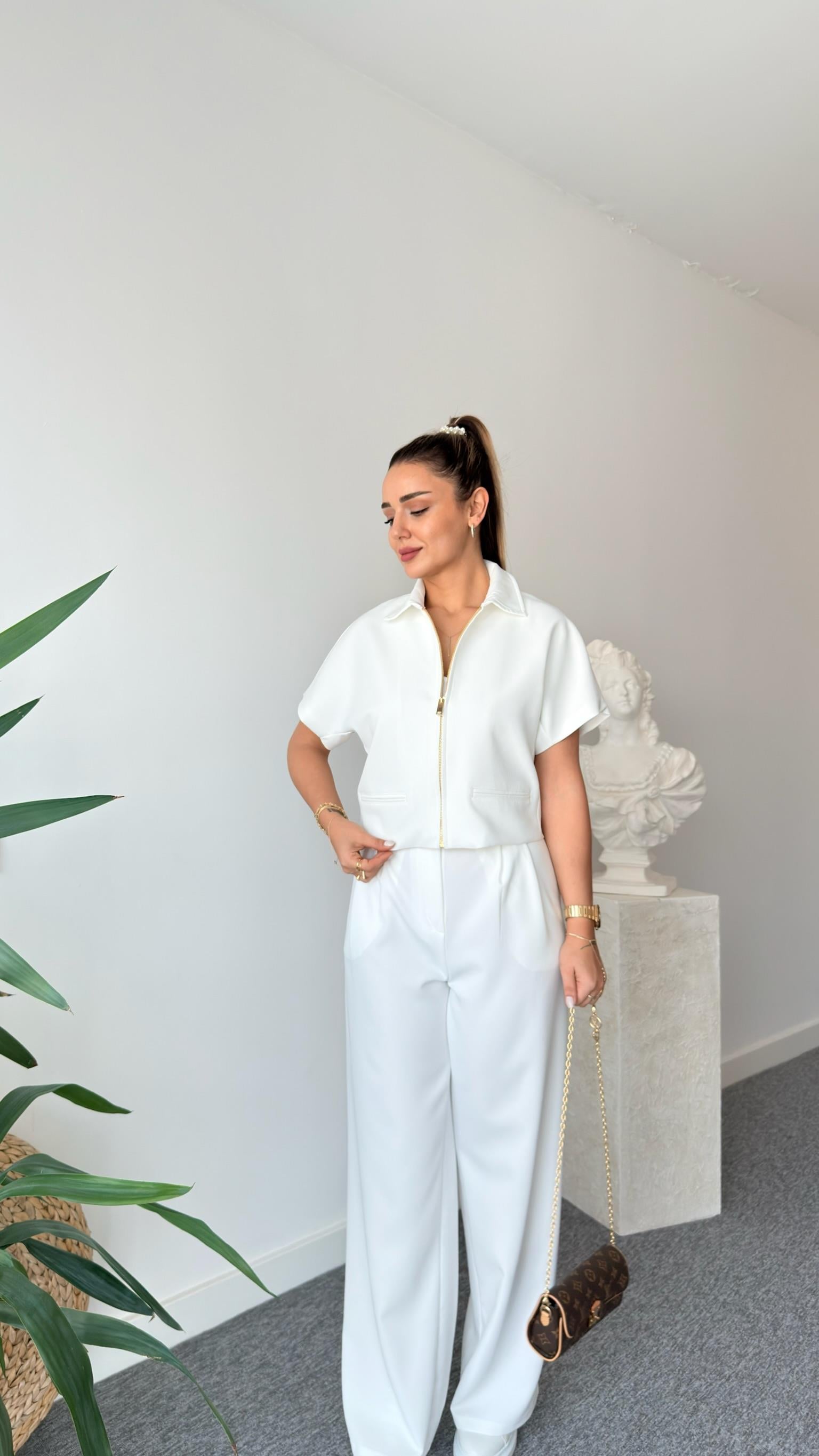 Beyaz Fermuarlı Zra Model Ceket Takım