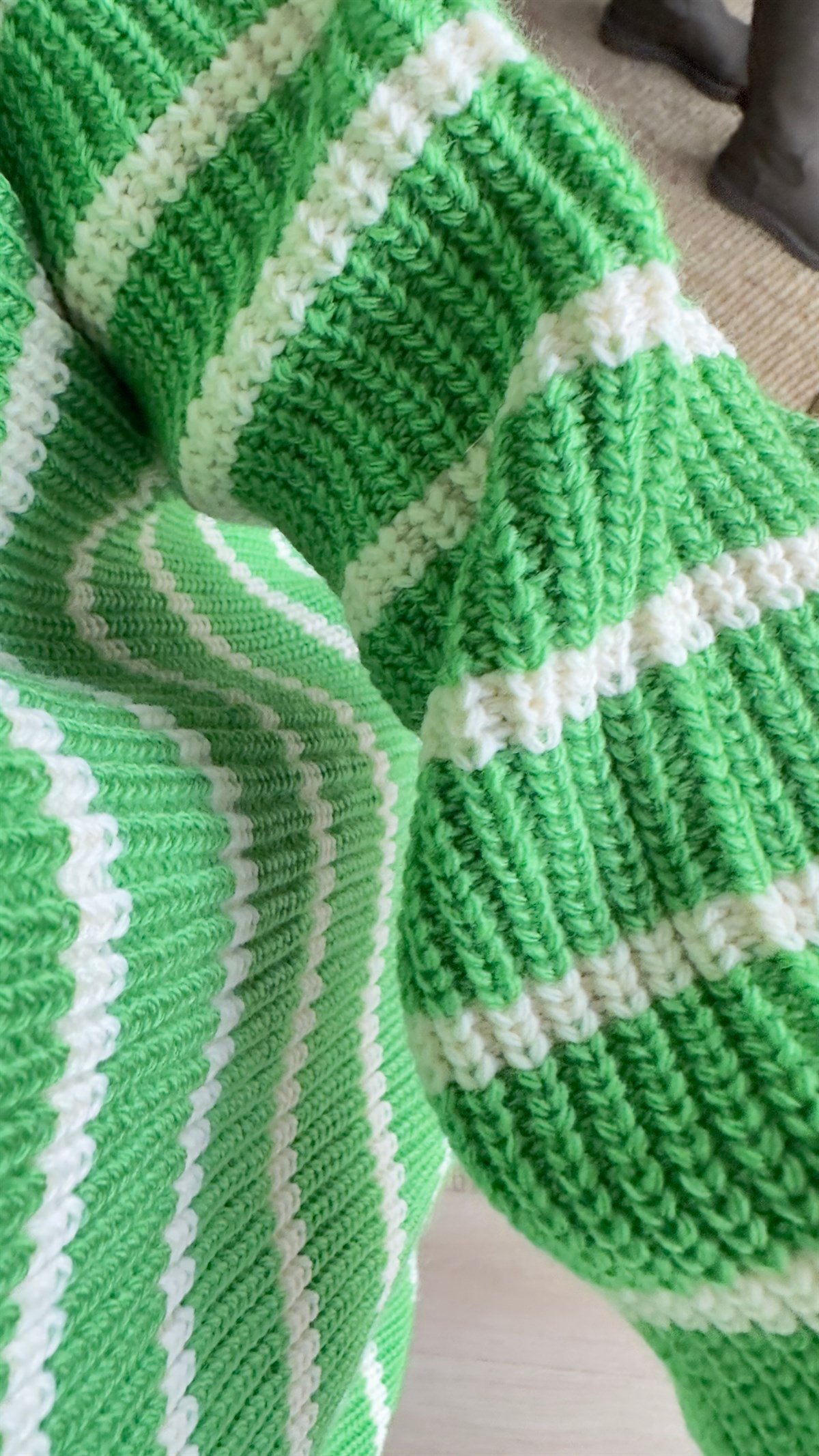 Çizgili Yeşil Fermuarlı Kazak