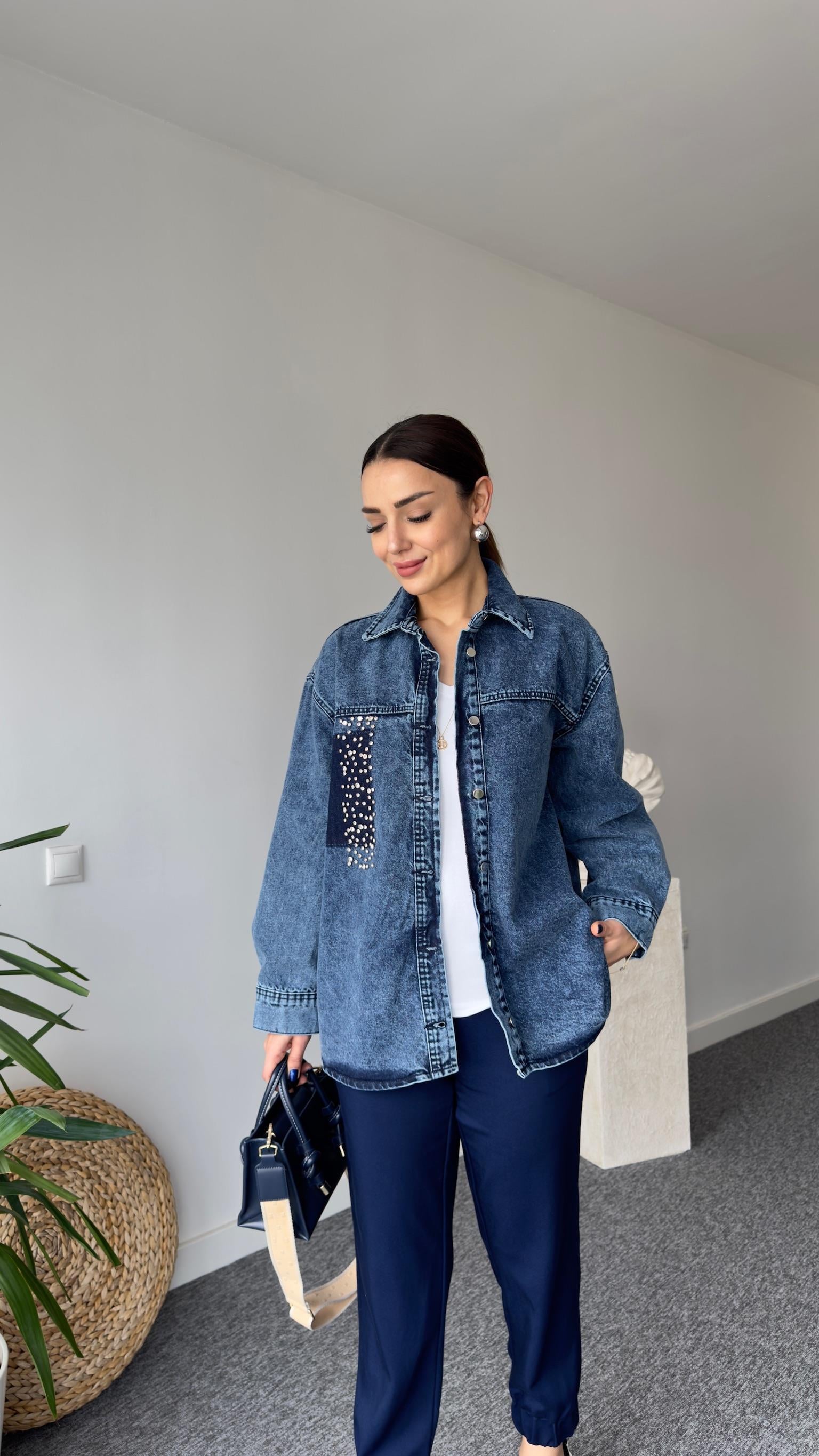 Marka Model Yanı Çakım Taşlı Kot Ceket