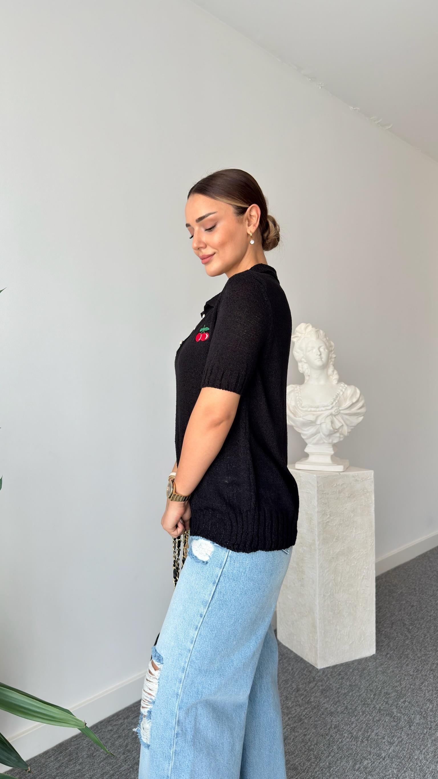 Siyah Kiraz Detaylı Triko Bluz