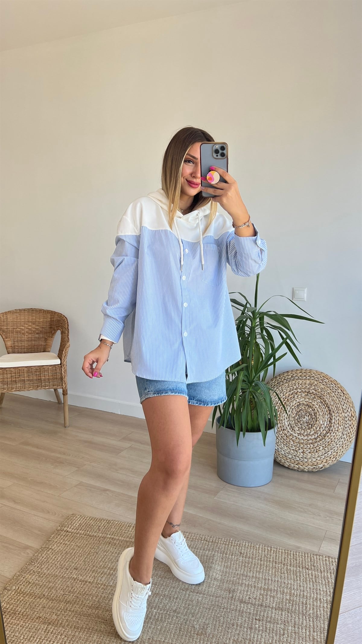 Marka Model Gömlek Detaylı Sweatshirt