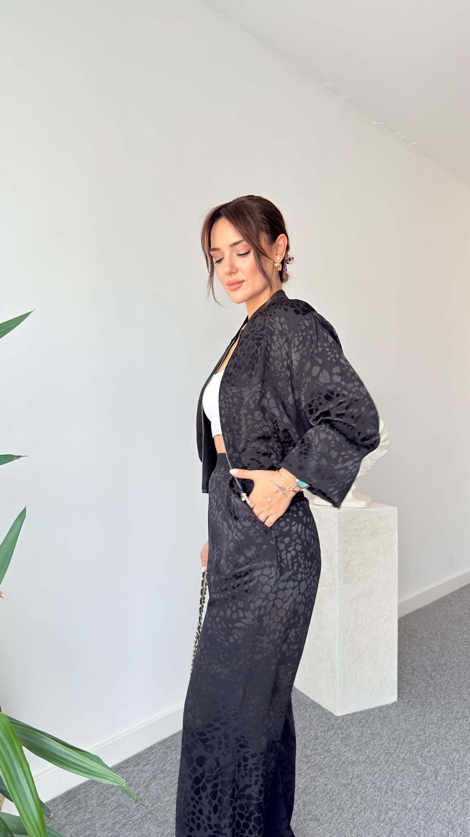 Siyah Malin Benekli Bomber Ceket