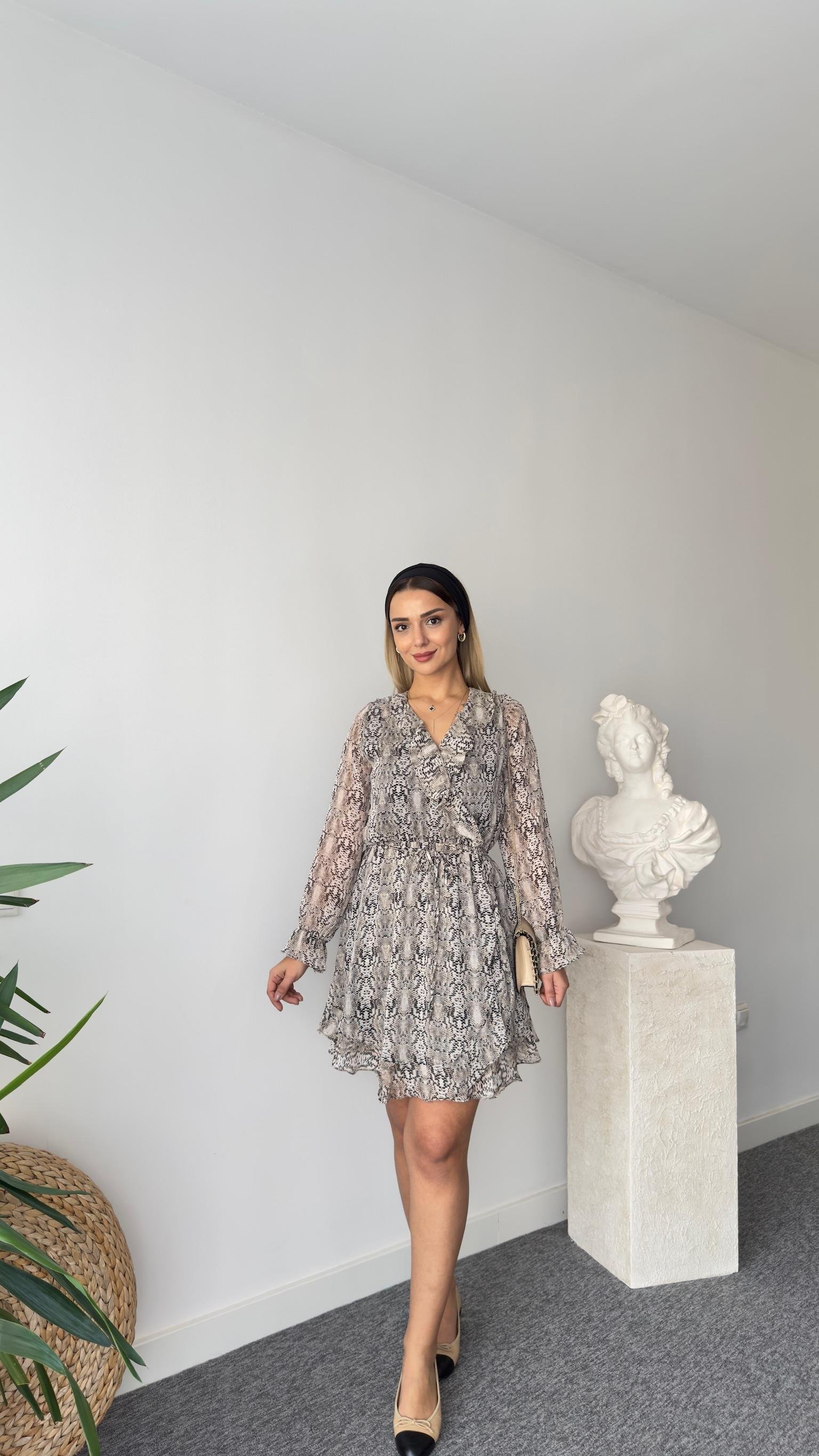 Hermin Yaka Fırfırlı Astarlı Şifon Elbise