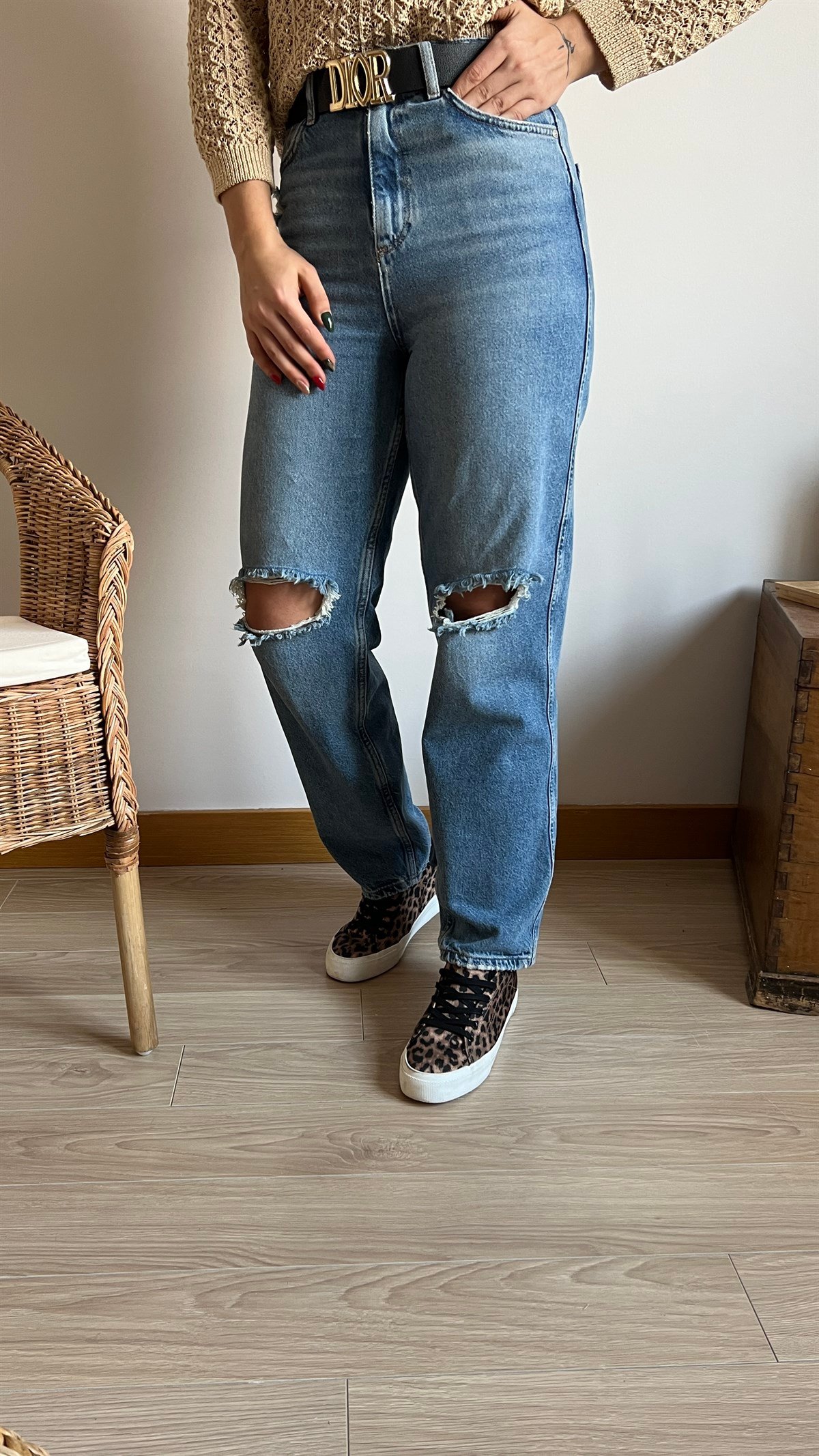 Orijinal Marka Yırtık Detaylı Jean