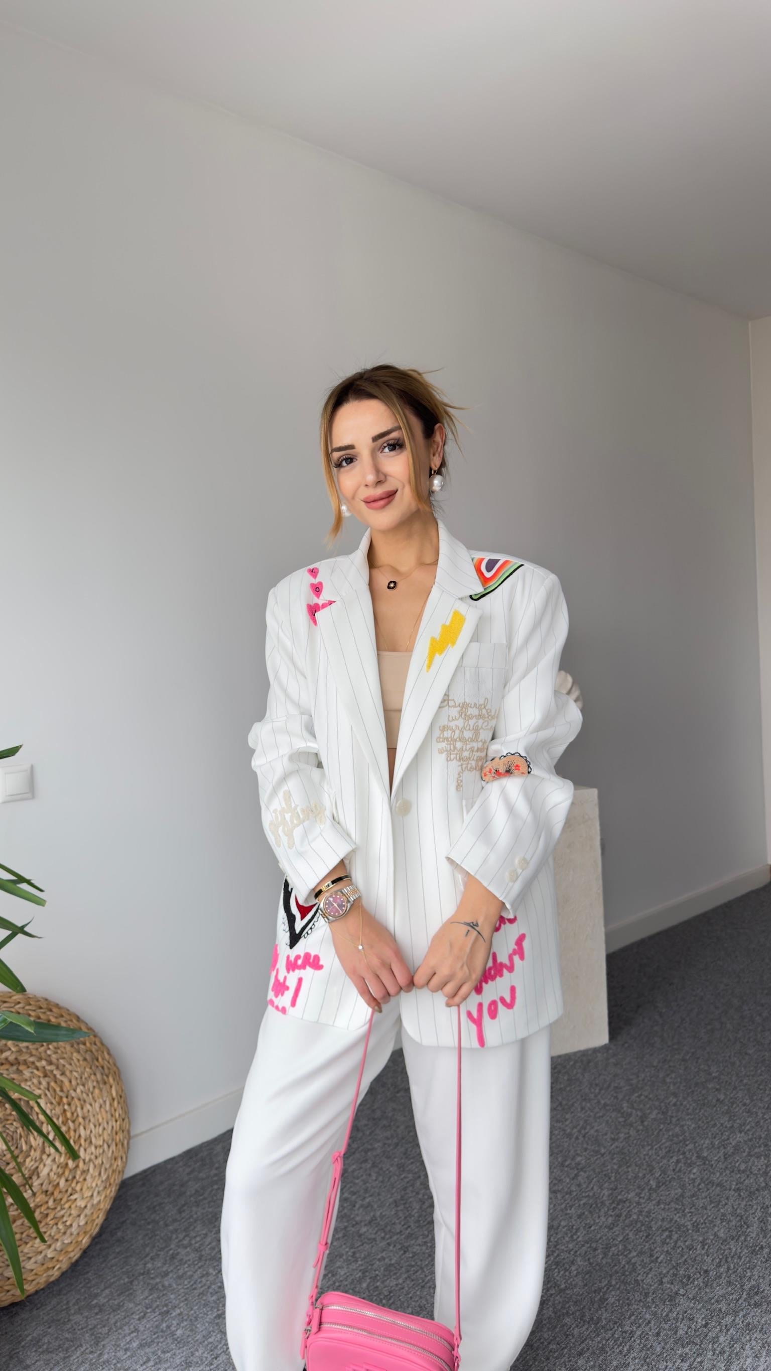Feat Nakış Detaylı Çizgili Tasarım Blazer Ceket