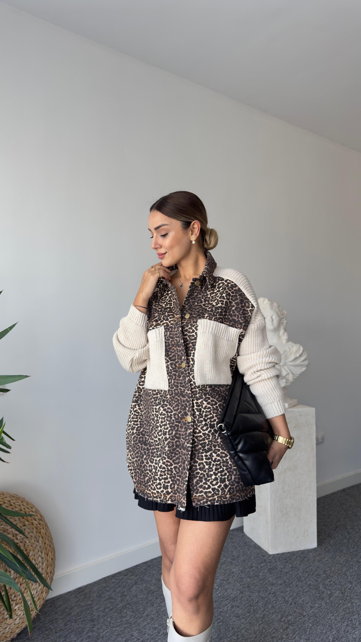 Peony Bej Triko Detaylı Leopar Hırka