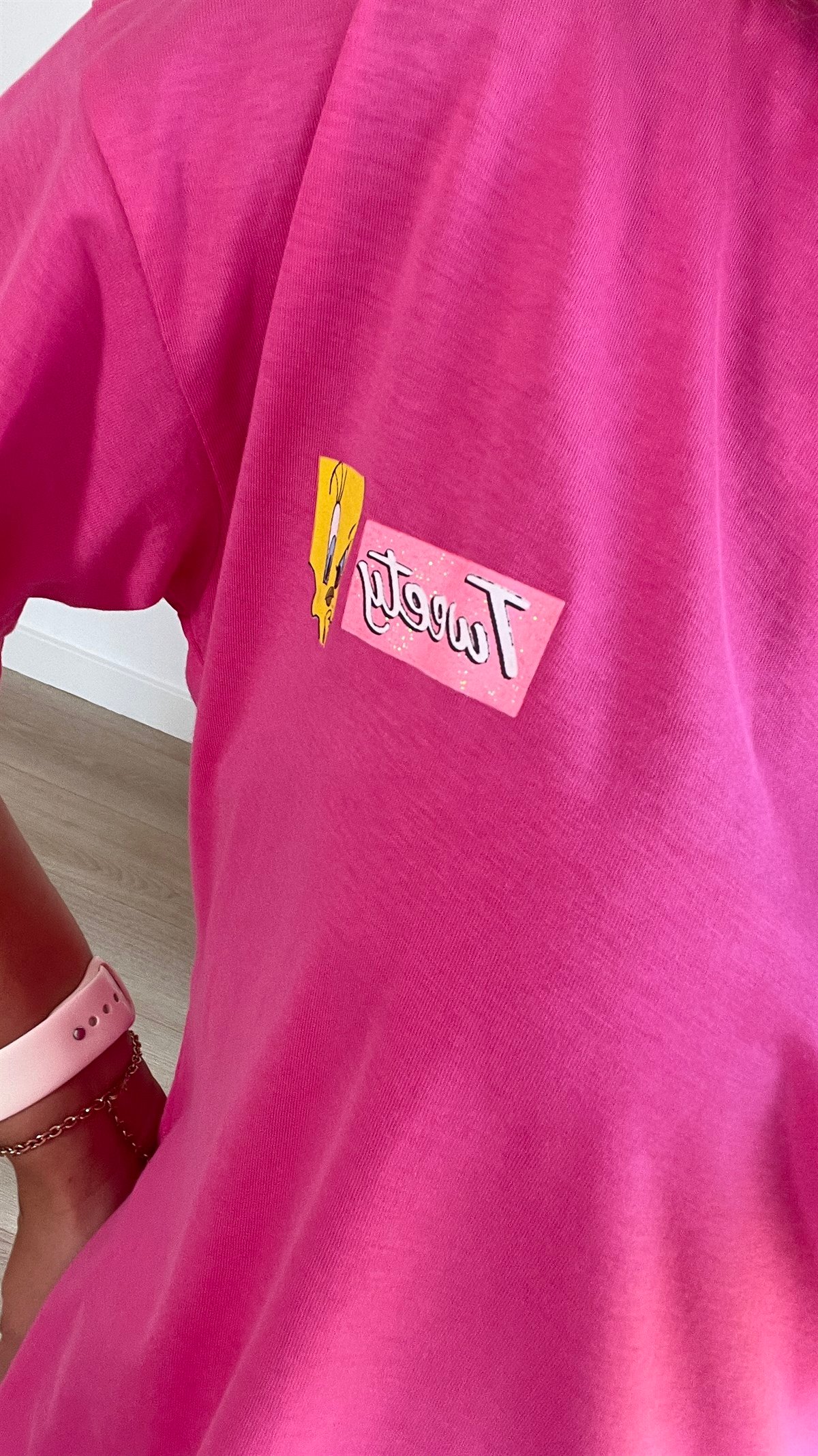 Sırtı Tweety Baskılı Pembe Tshirt