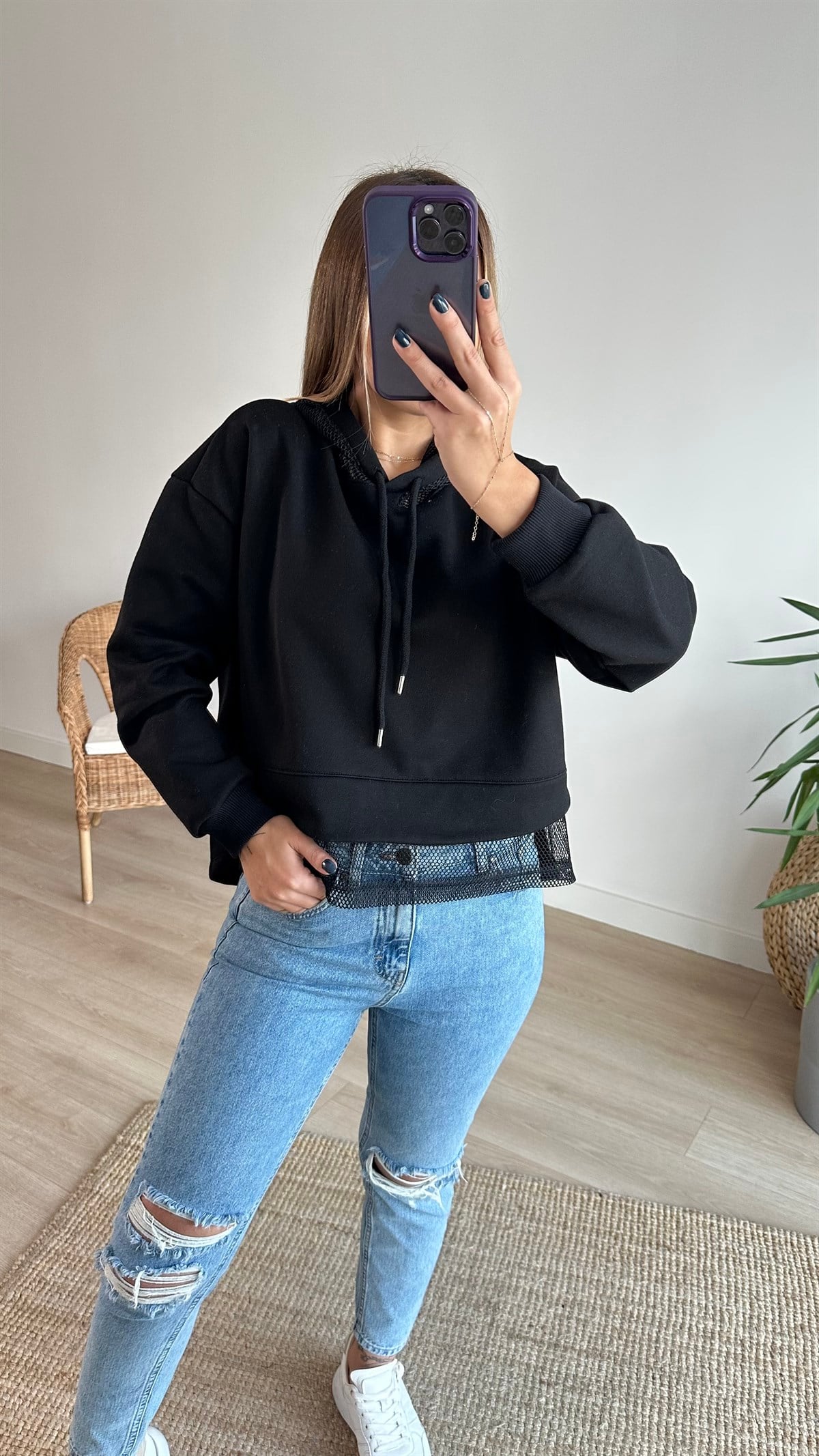 File Detaylı Siyah Sweatshirt