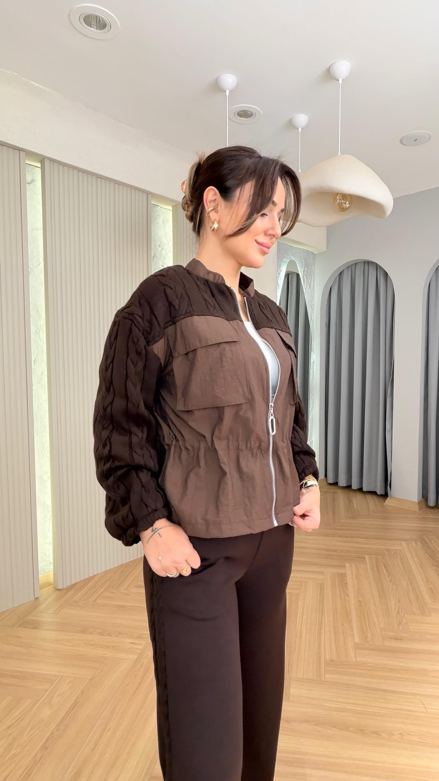 Kahve Nueva Marka Muadili Triko Garnili Takım
