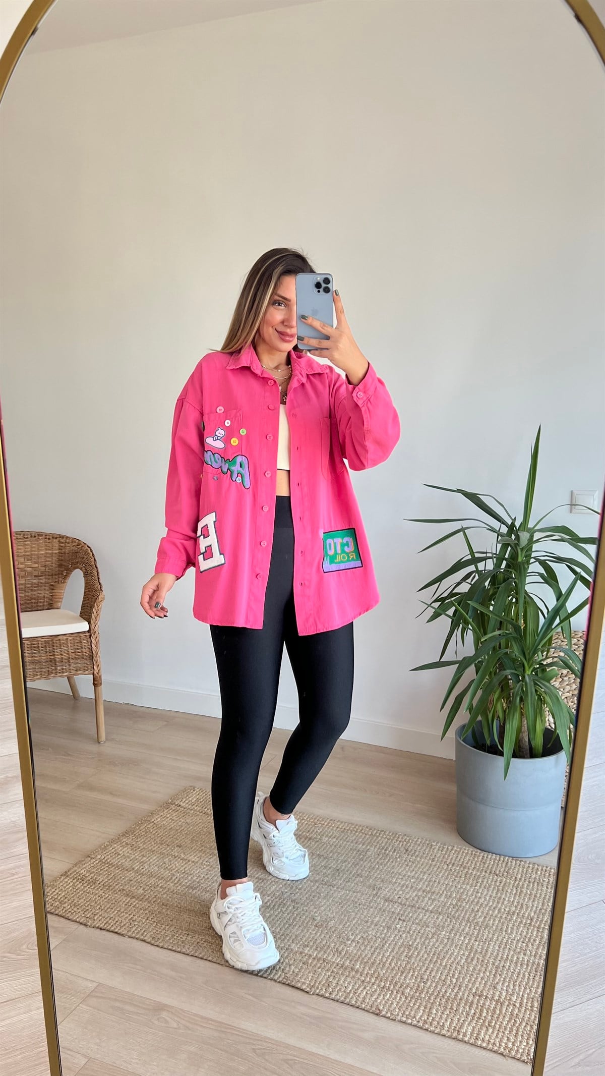 Arma Detaylı Pembe Tasarım Ceket