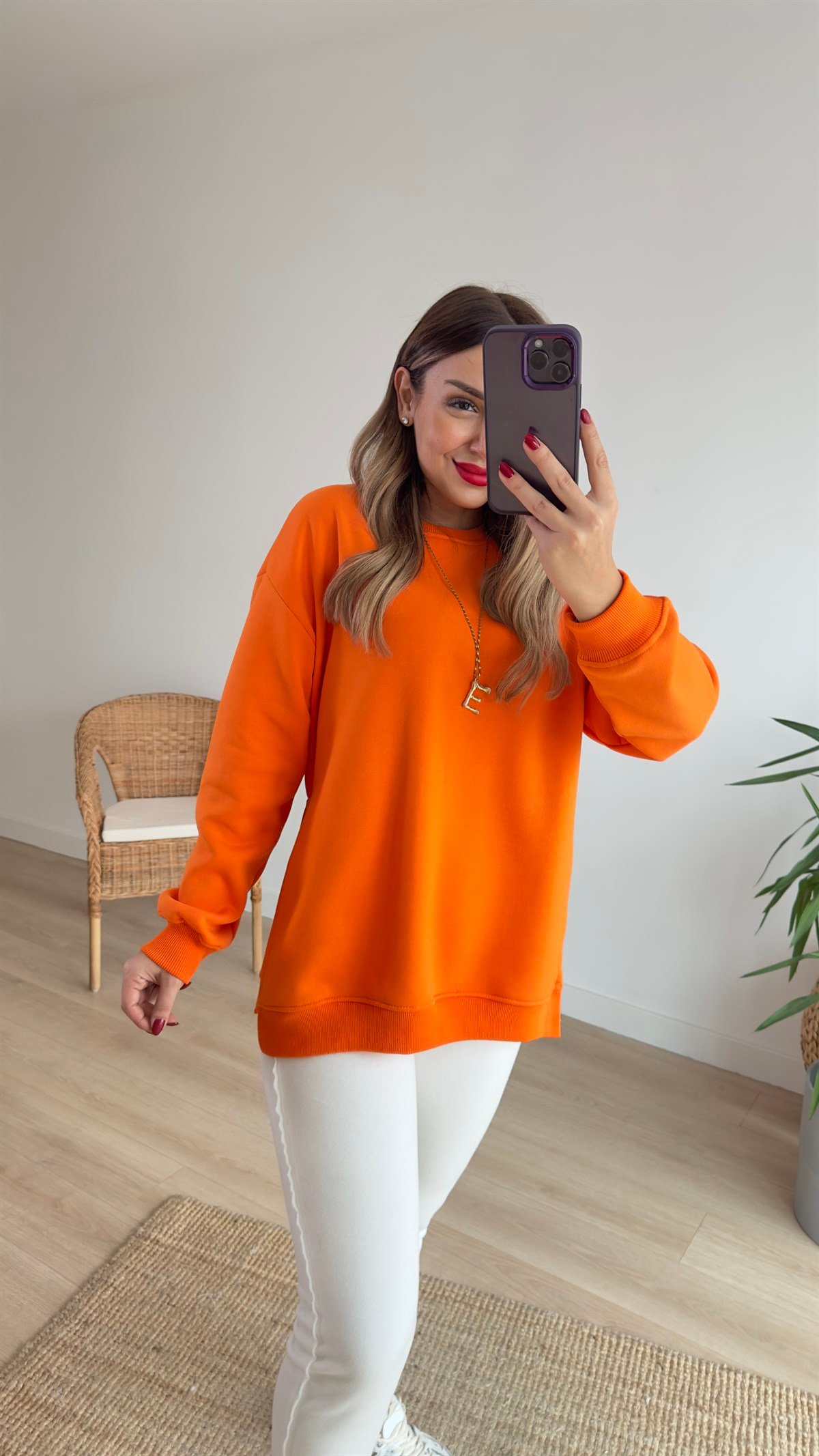 Yanları Yırtmaçlı Turuncu Basic Sweat