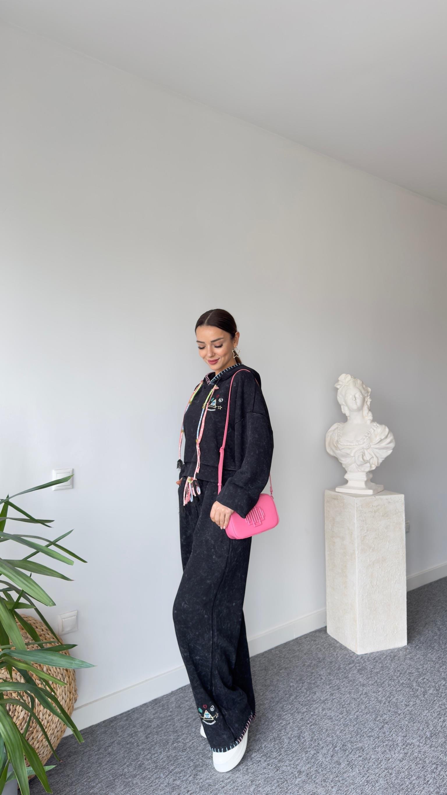 Olka Nakış İşlemeli Tasarım Batik Takım