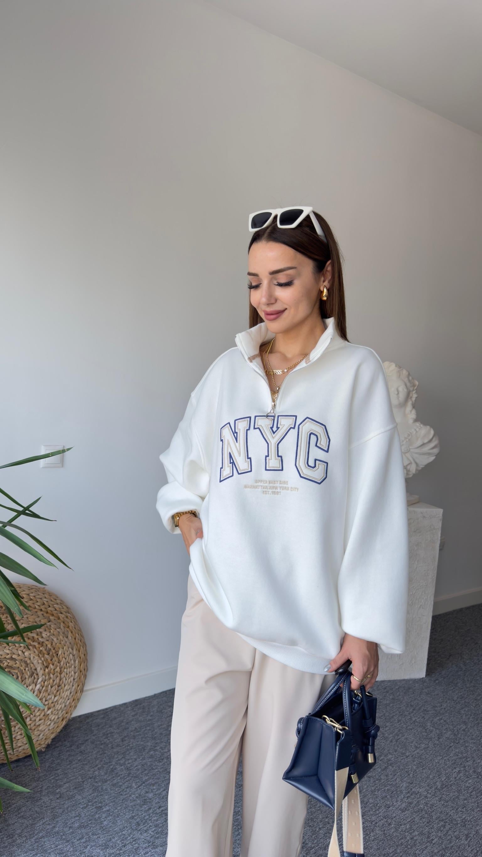 Nyc İşlemeli Fermuar Detay Sweatshirt