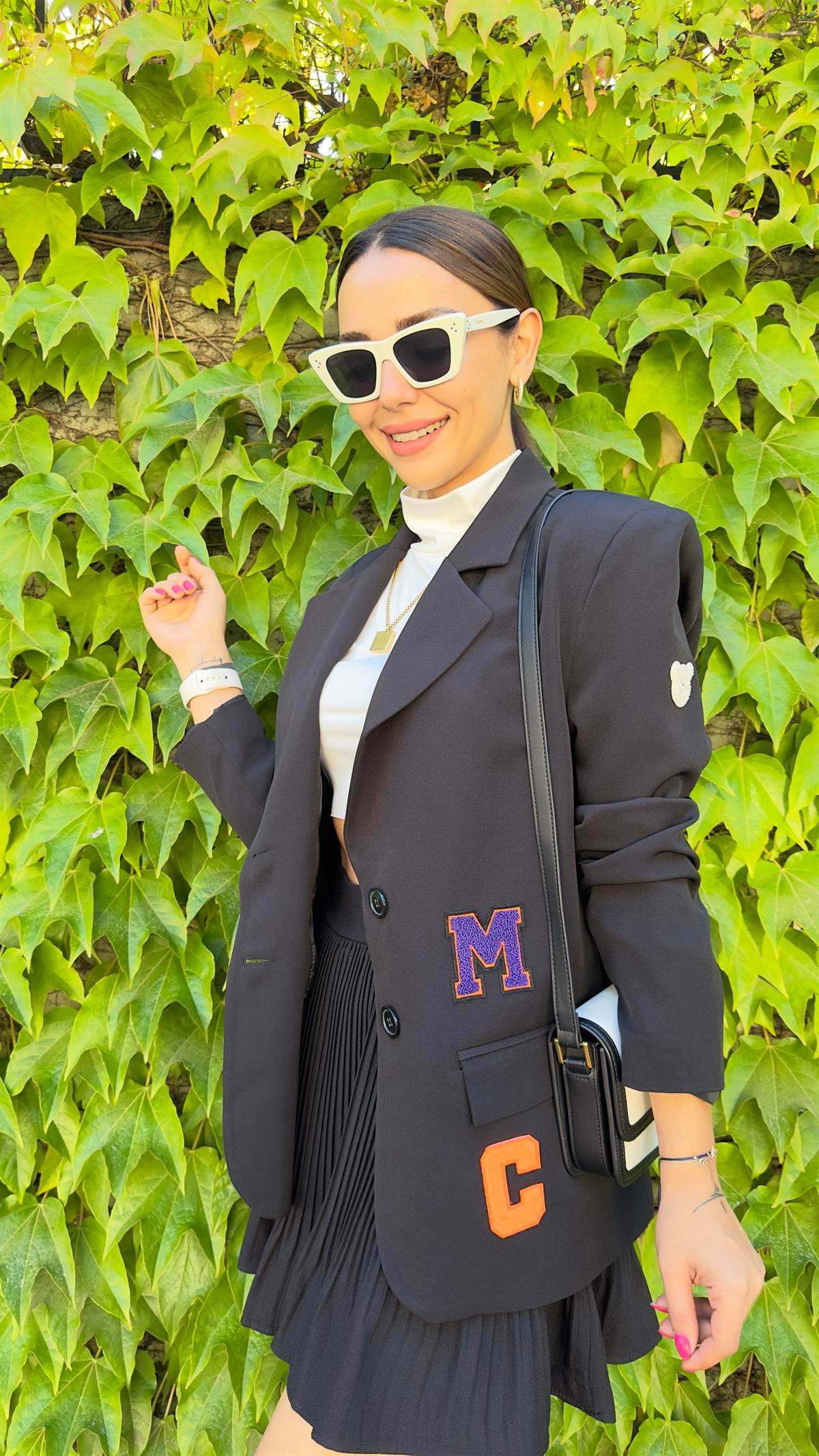 Harf İşlemeli Siyah Blazer Ceket