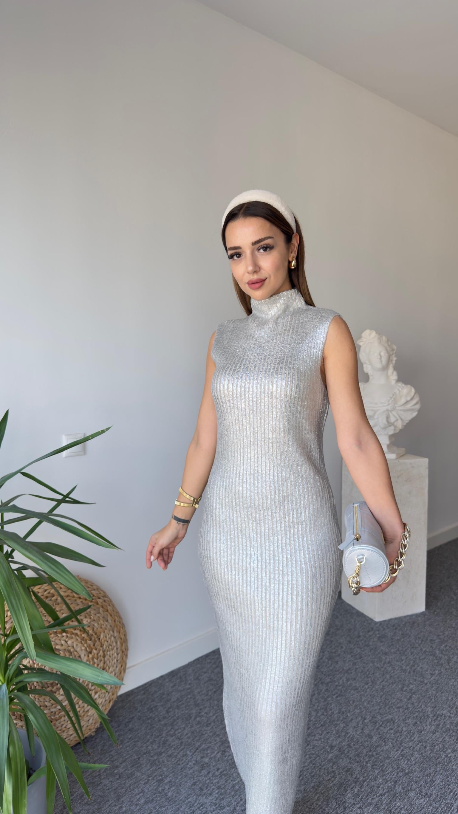 Kolsuz Varaklı Zra Model Triko Elbise