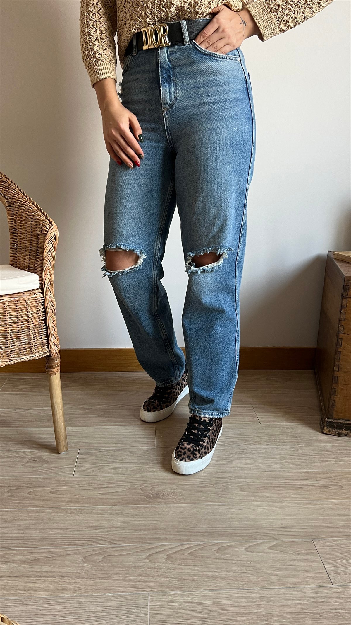 Orijinal Marka Yırtık Detaylı Jean