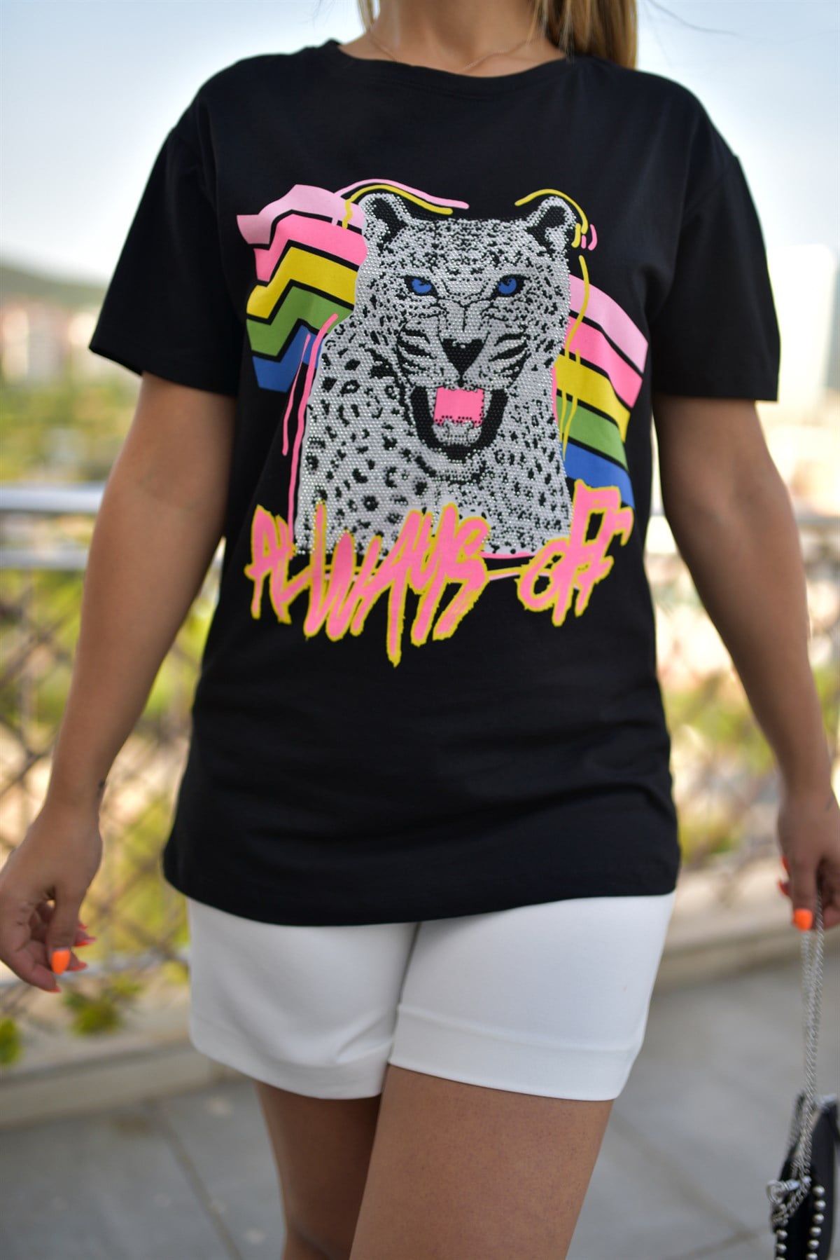 Kaplan Baskı Taş Detaylı Siyah Tshirt