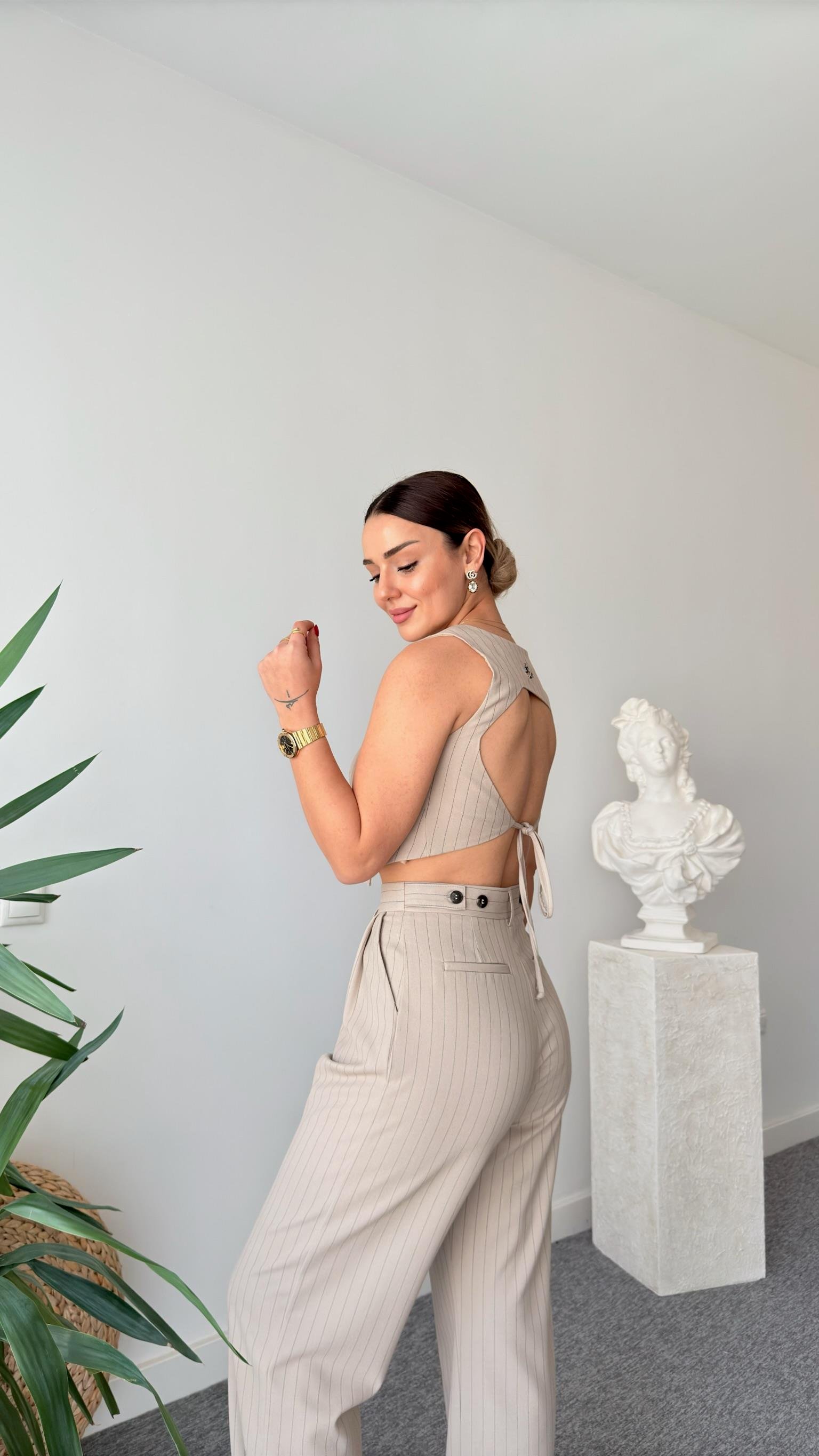Hues Çizgili Bel Detaylı Bej Pantolon