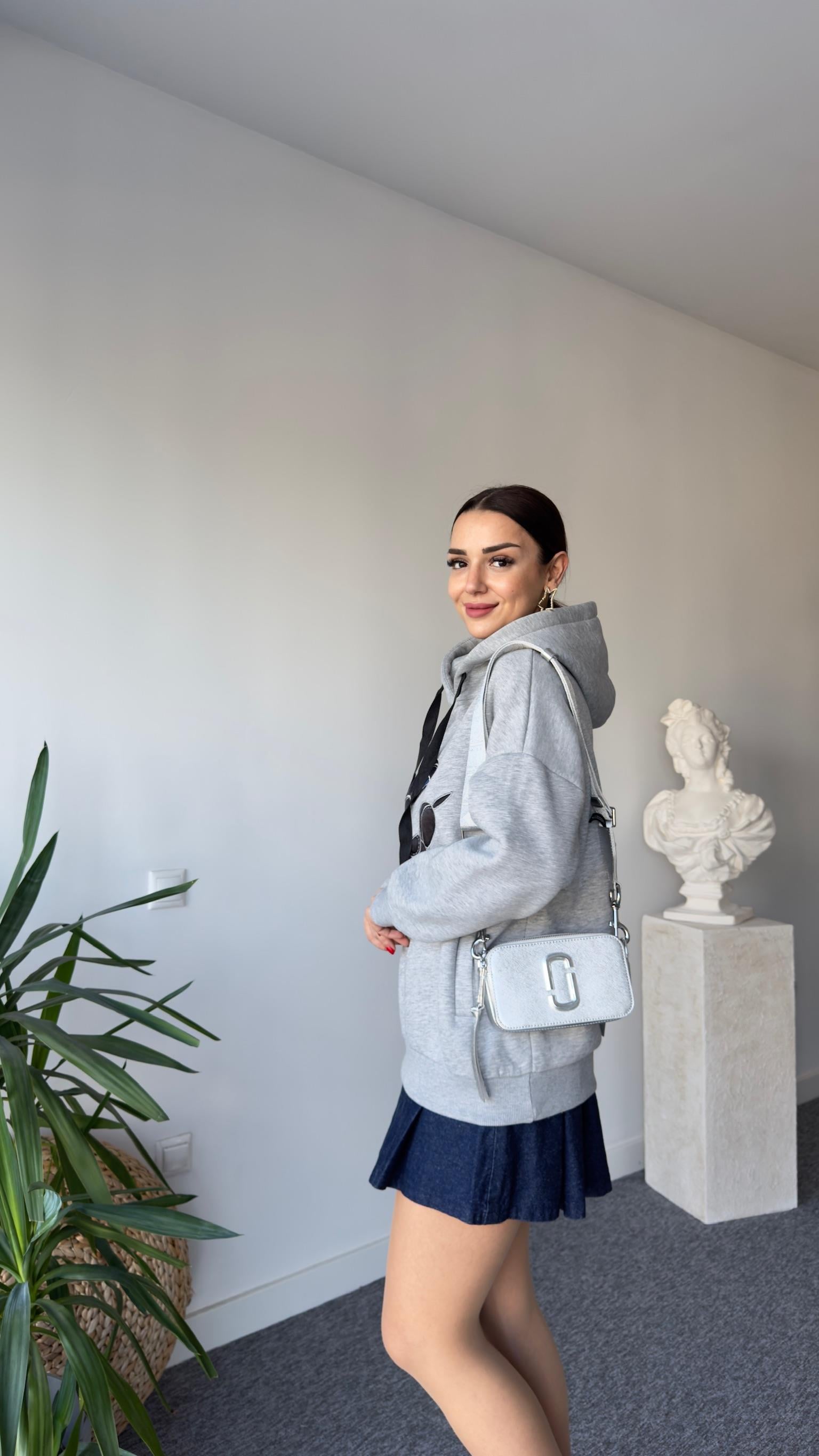 Tws Model Önü İşlemeli Şardonlu Gri Sweat