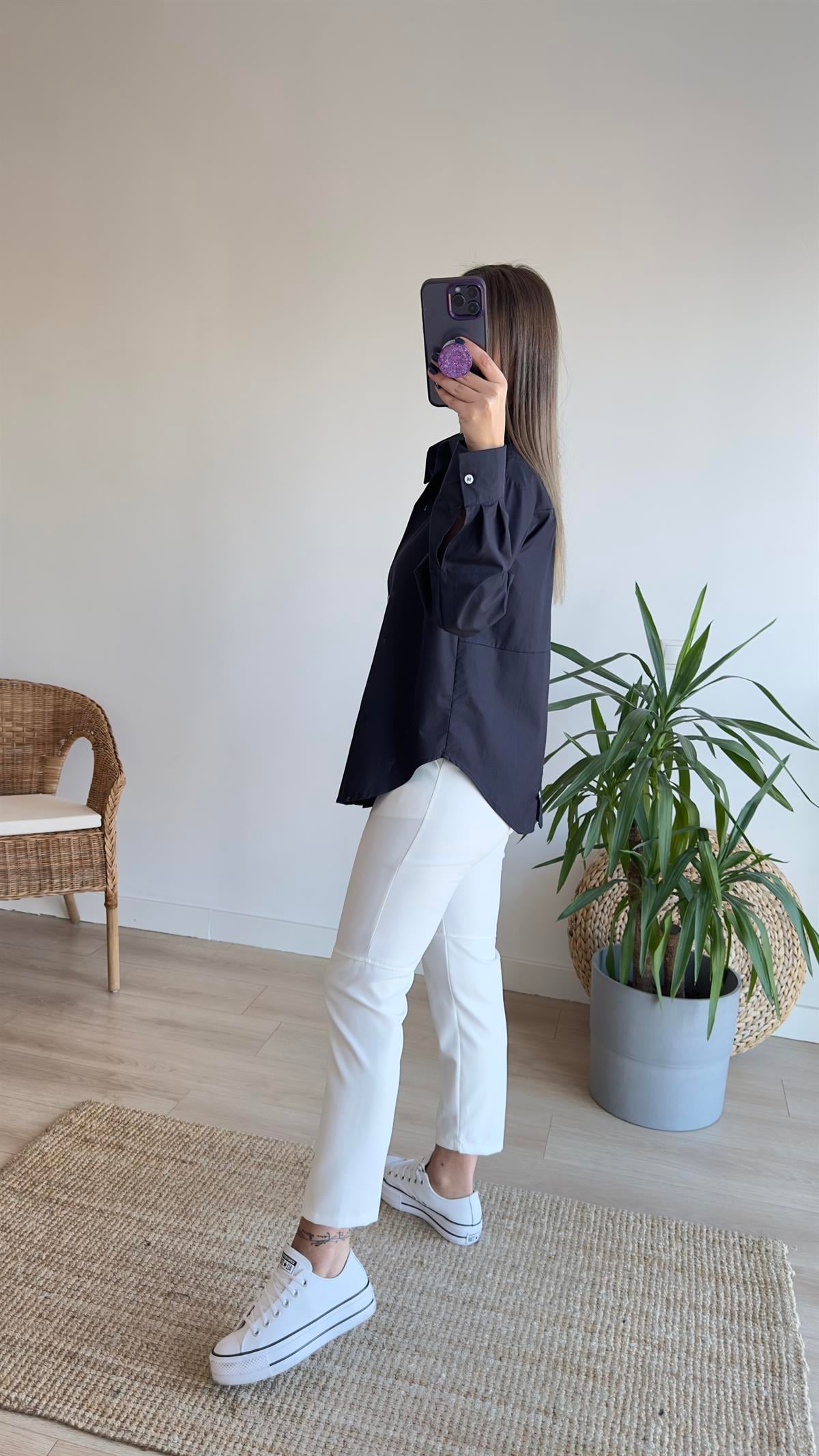 Marka Model Yazı Detaylı Gömlek