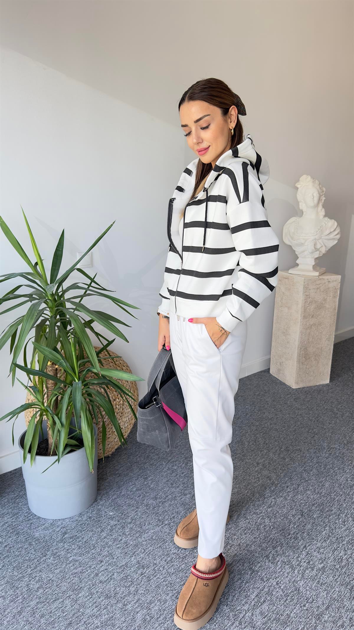 Siyah Şeritli Şardonlu Sweat
