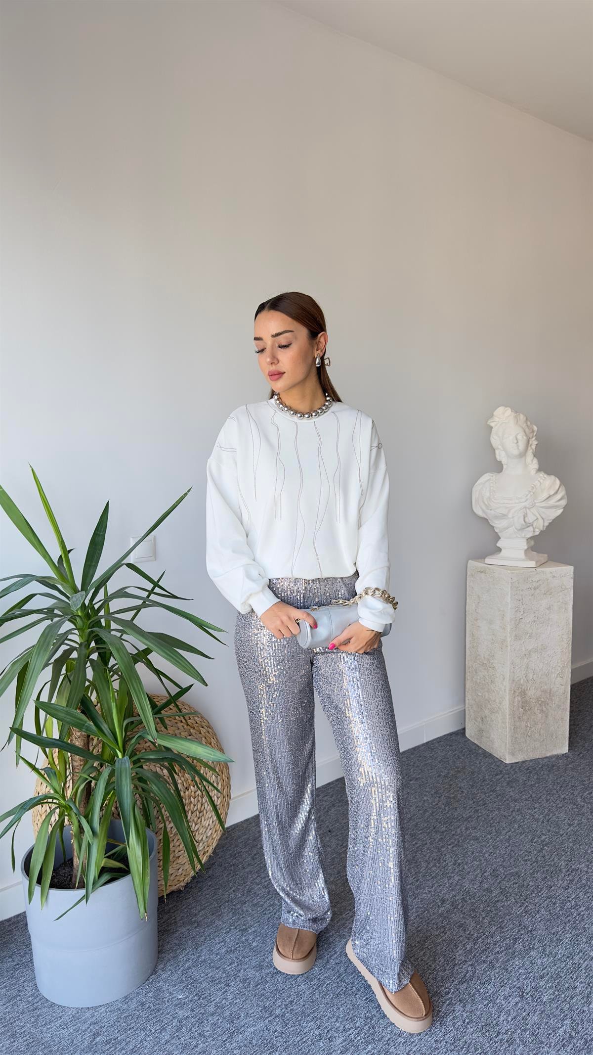 Ntwrk Model Zincir Detay Beyaz Sweat