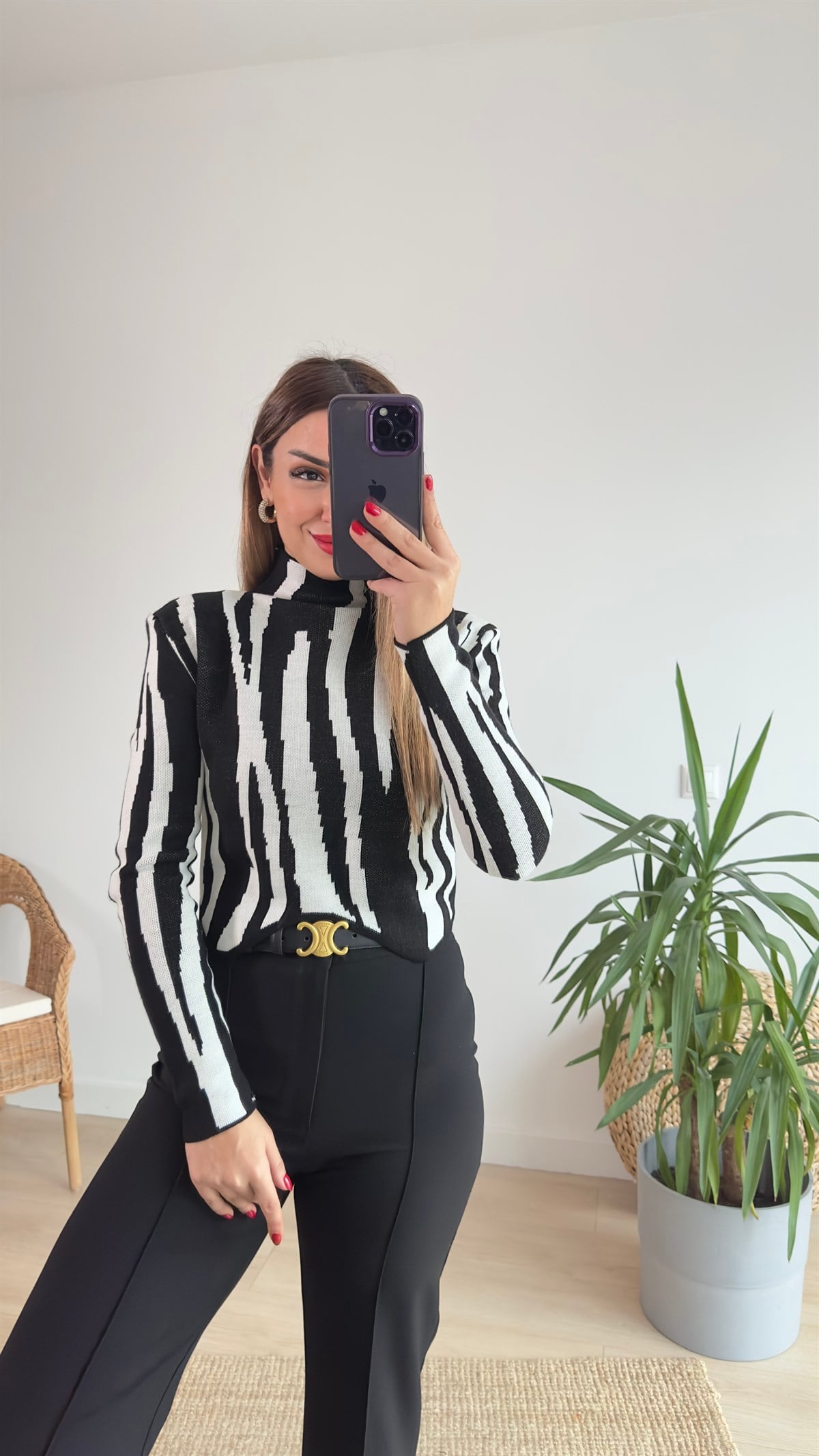 Vatkalı Siyah Beyaz Triko