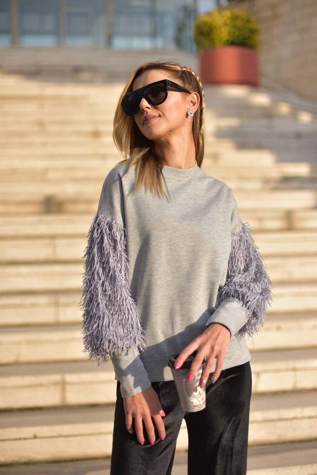 Kolları Püsküllü Sweatshirt