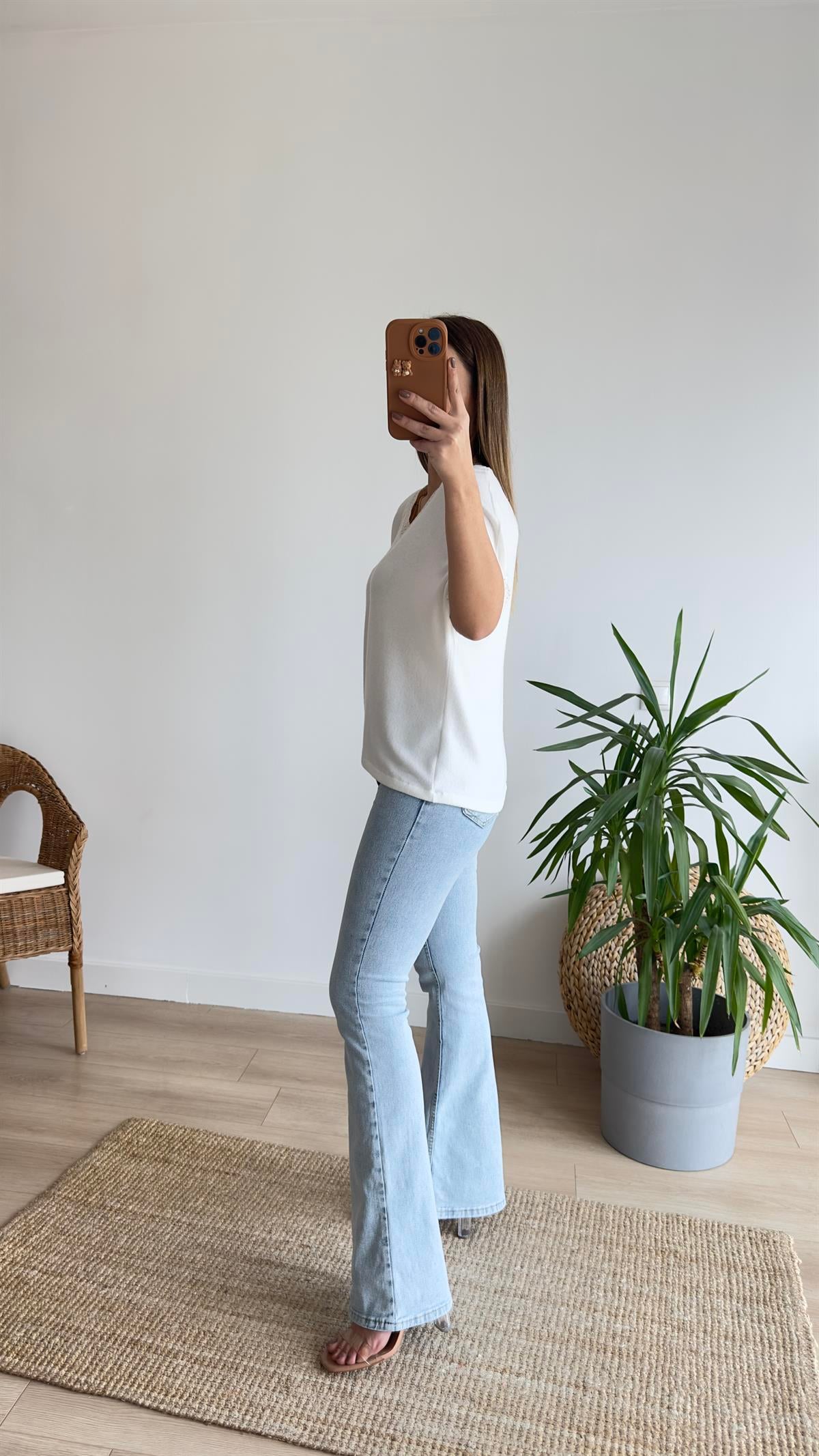 Ekru Yaka Ve Kol Desenli Bluz