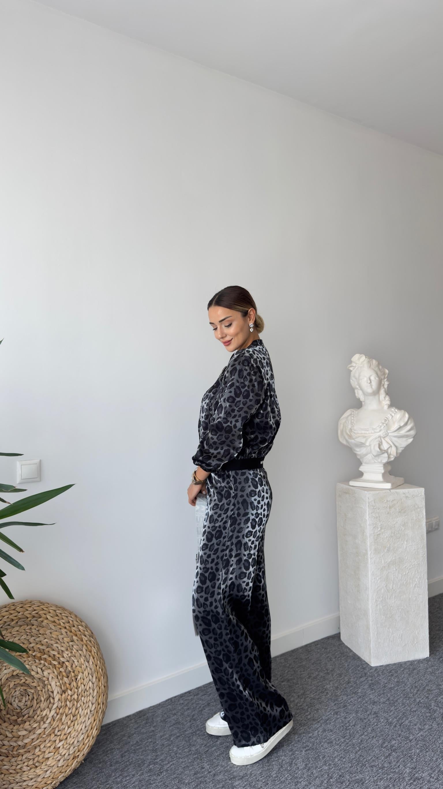 Gri Leopar Desenli Bel Lastikli Pantolon