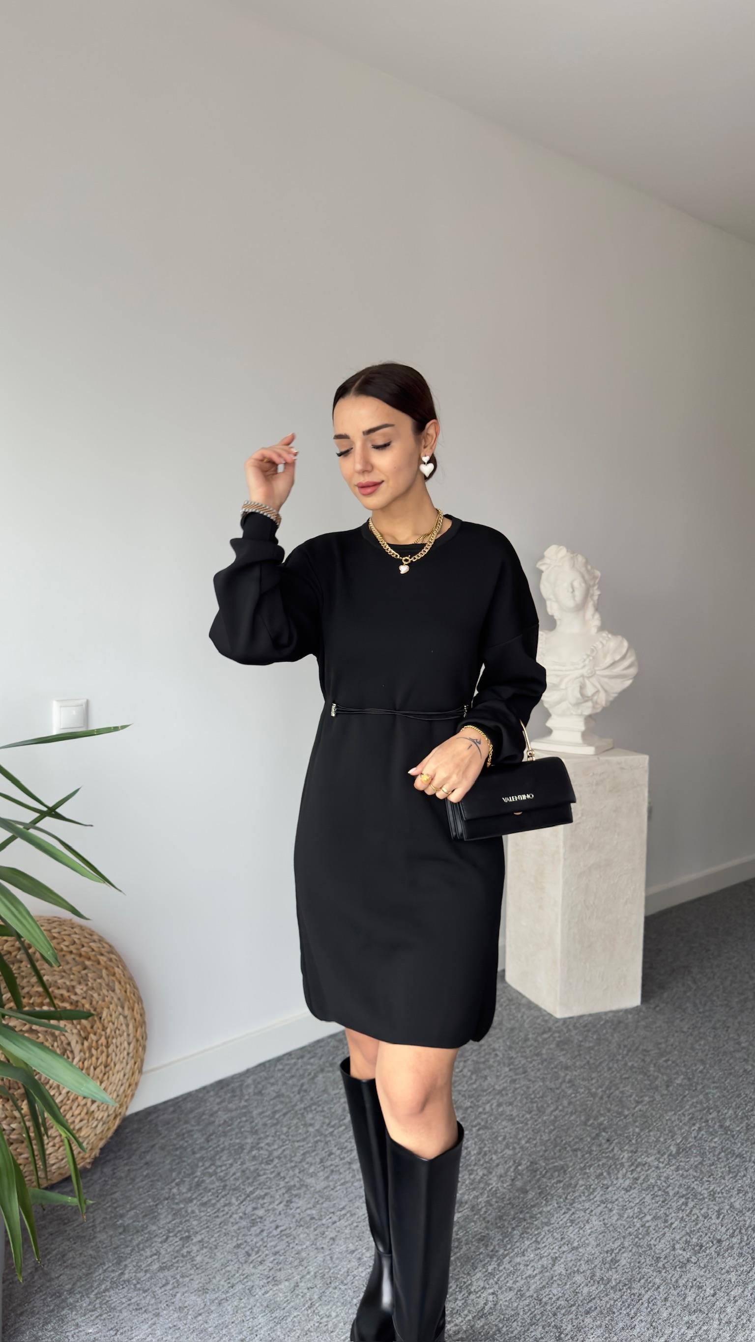 Beli Lastikli Siyah Triko Elbise