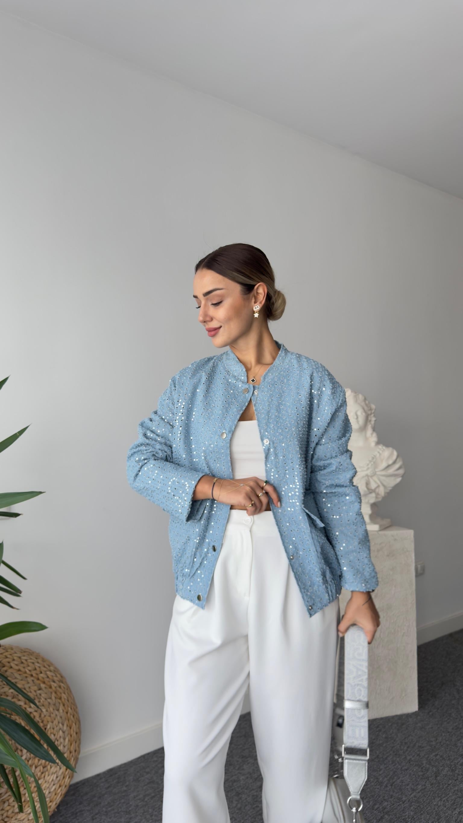 Pul Detaylı Astarlı Mevsimlik Denim Mont