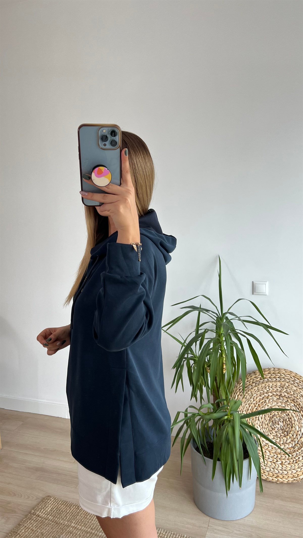 Modal Kumaş Yanları Yırtmaçlı Lacivert Sweat