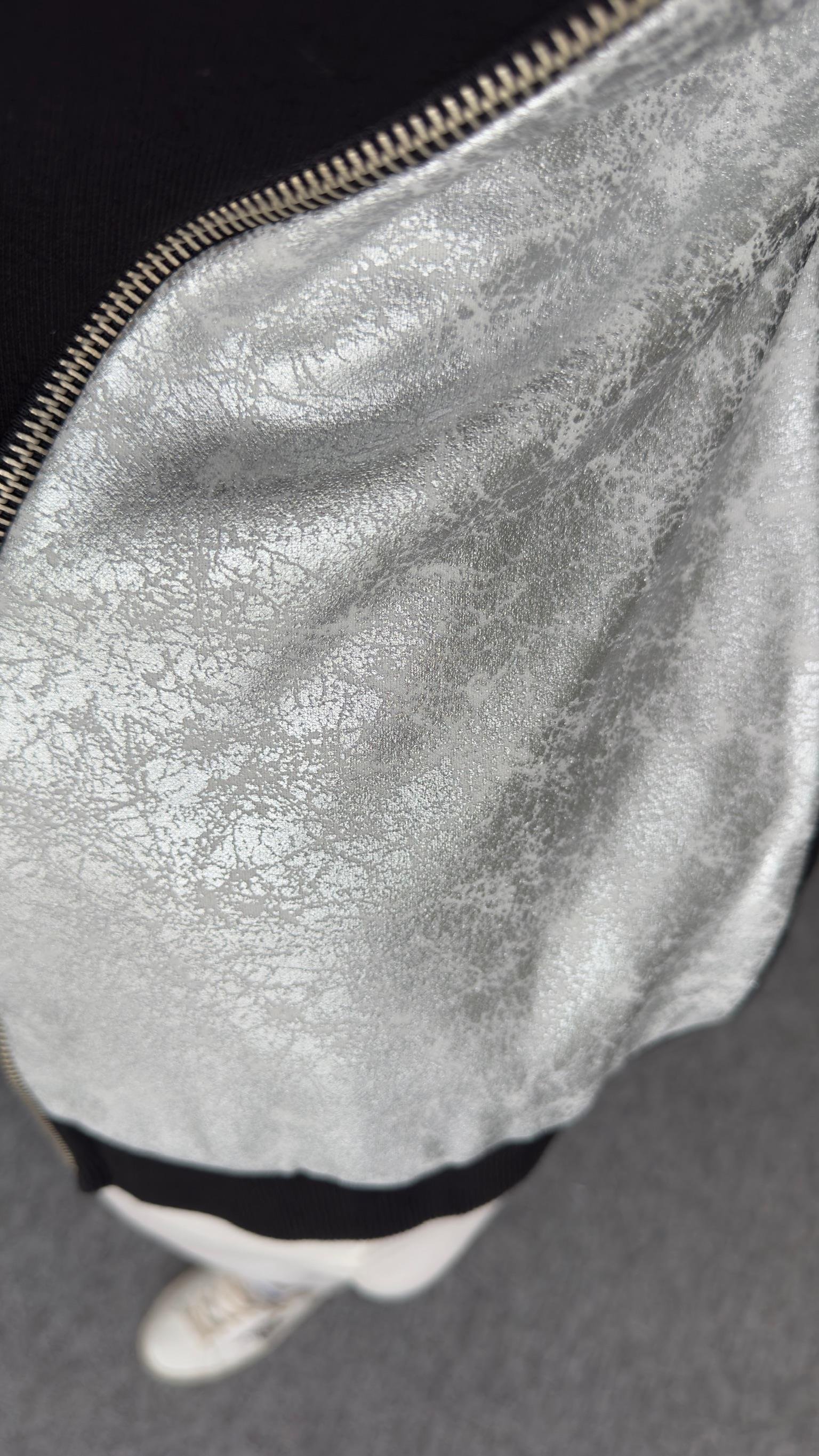 Fermuar Ve Varak Detaylı Siyah Sweatshirt