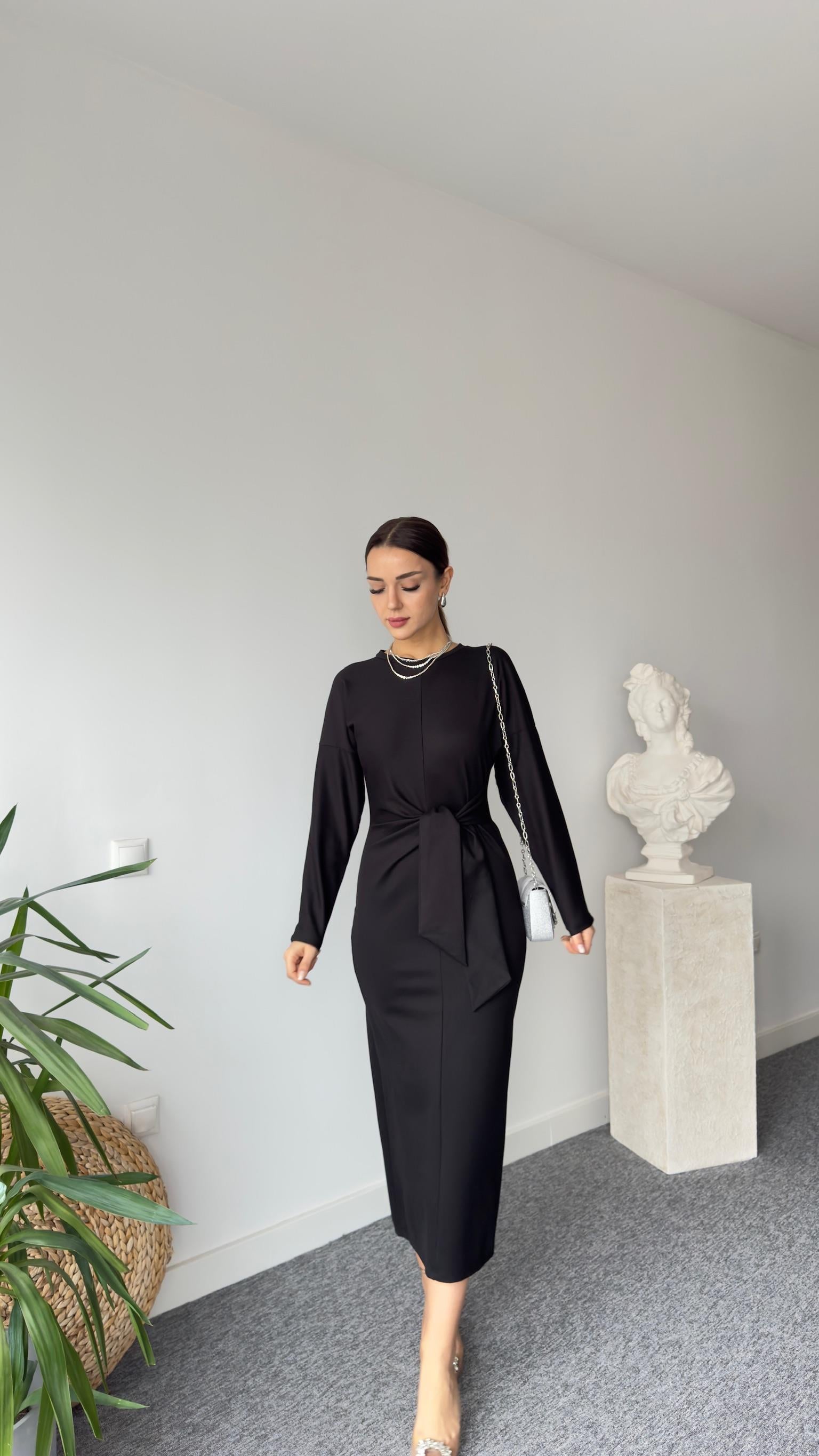 Orj  Model Ön Fiyonklu Çelik Örme Elbise