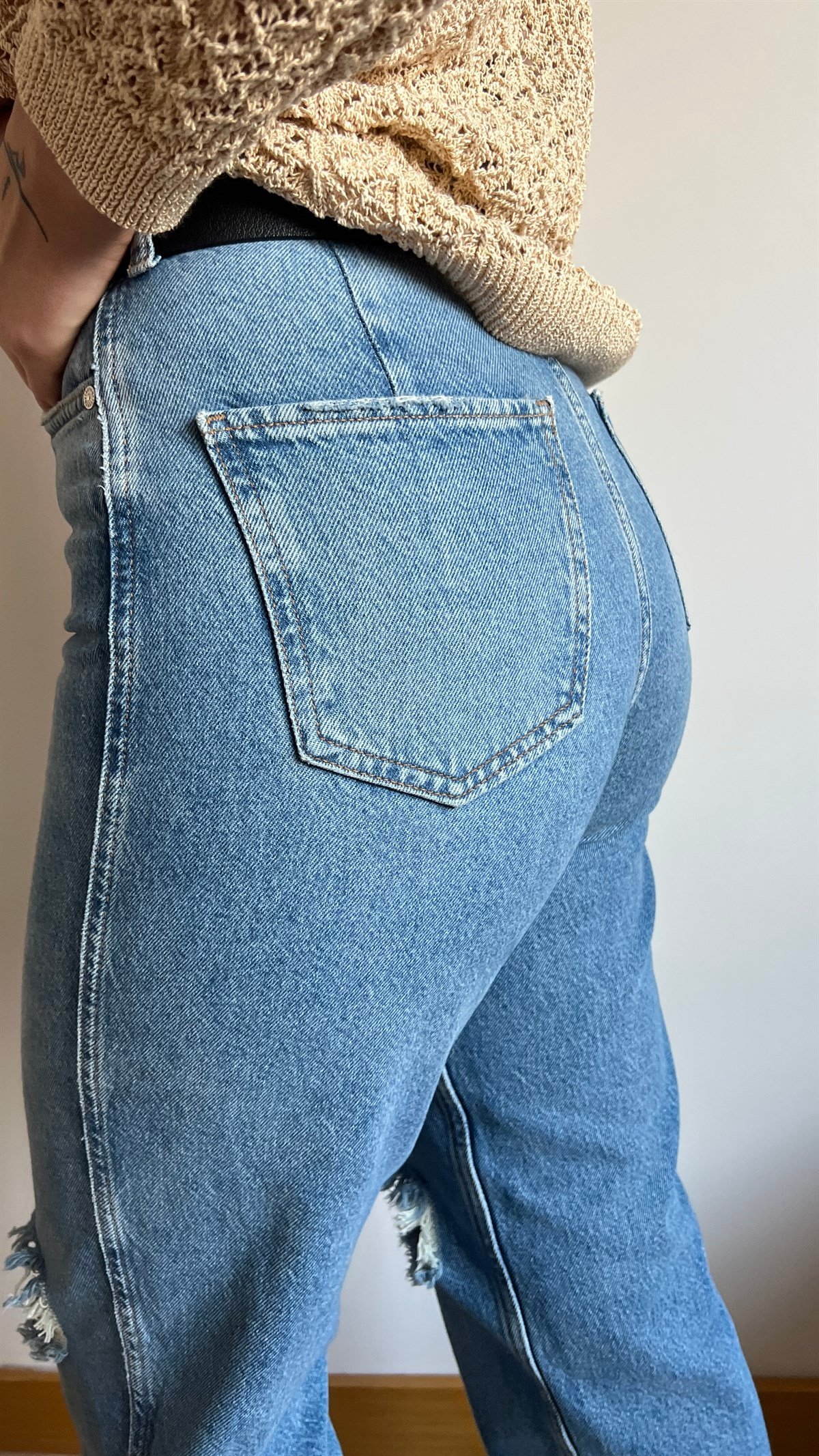 Orijinal Marka Yırtık Detaylı Jean