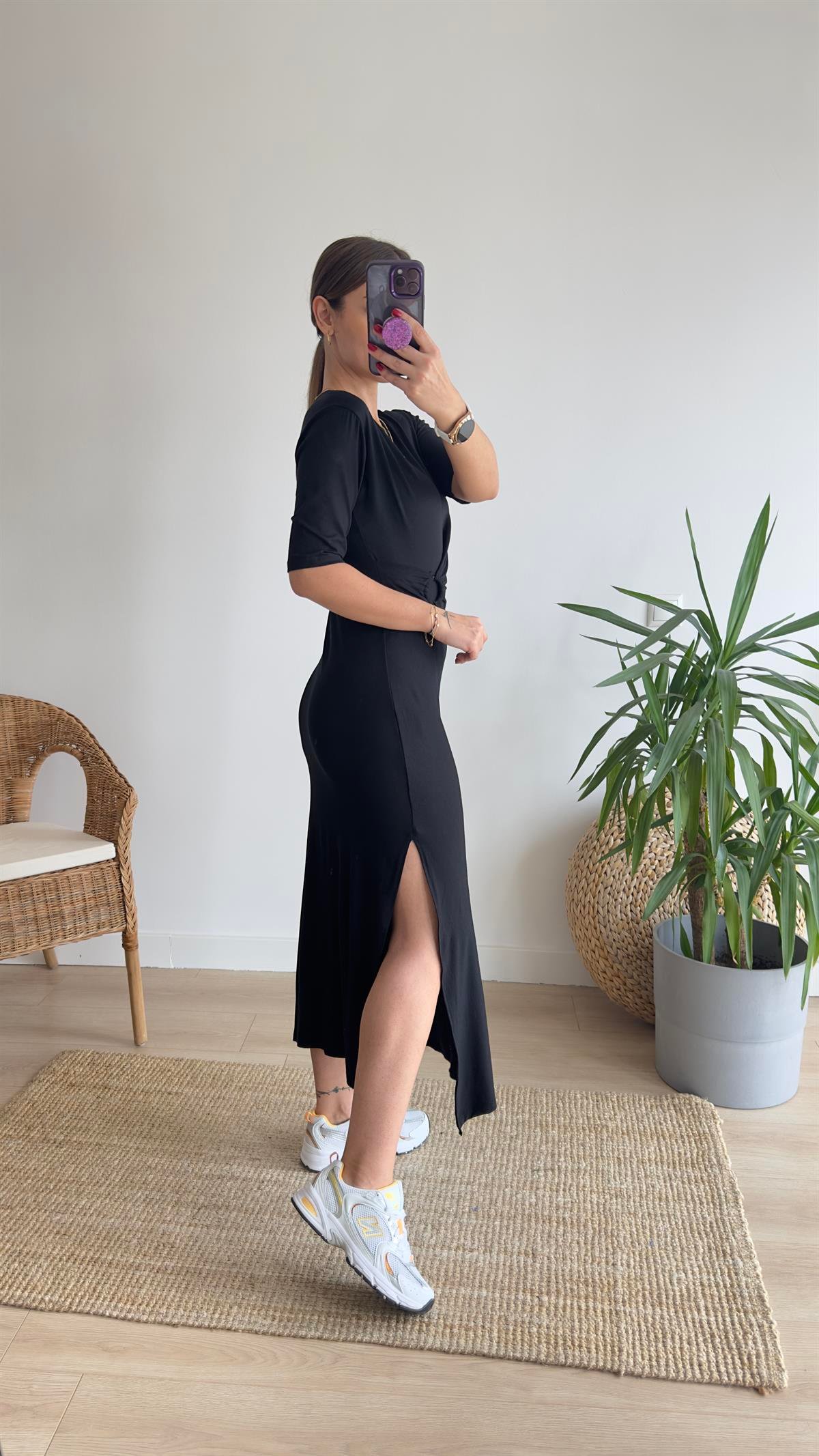 Halka Detaylı Siyah Elbise 