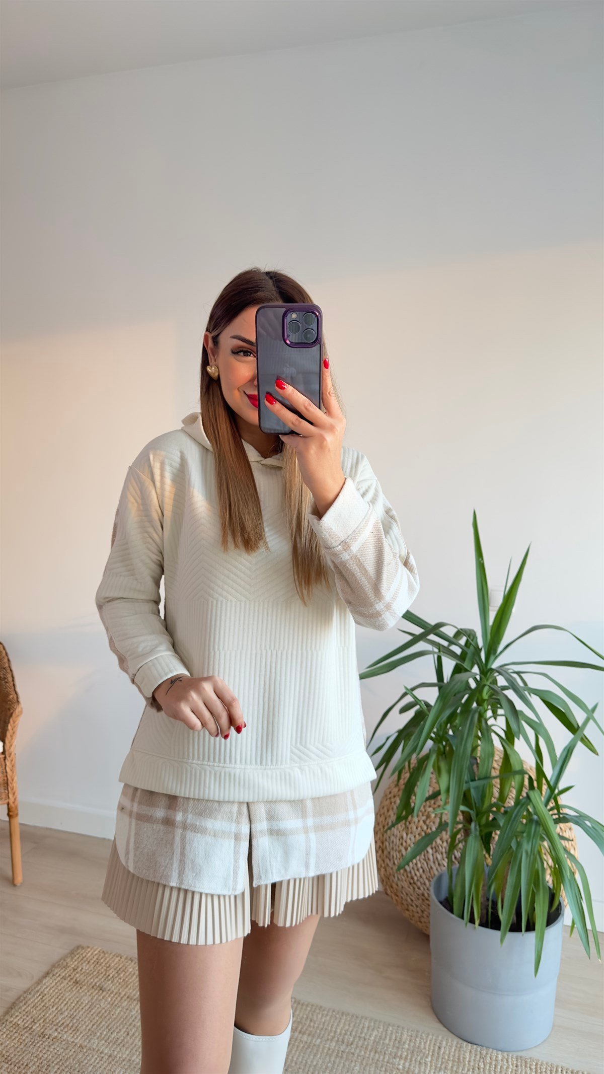 Sırt Ekoseli Kapüşonlu Bej Sweat