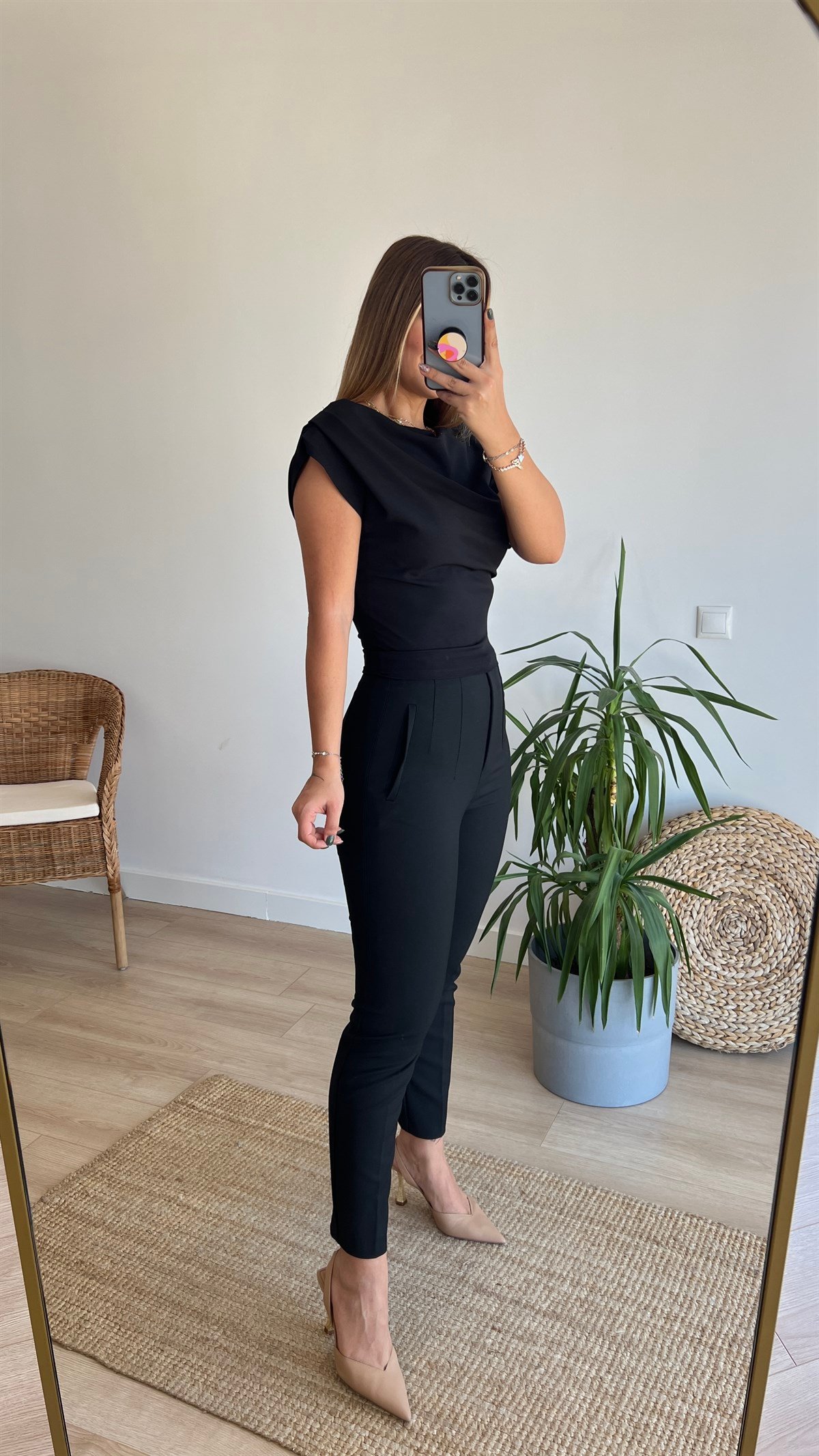 Yanı Fermuarlı Siyah Bluz 