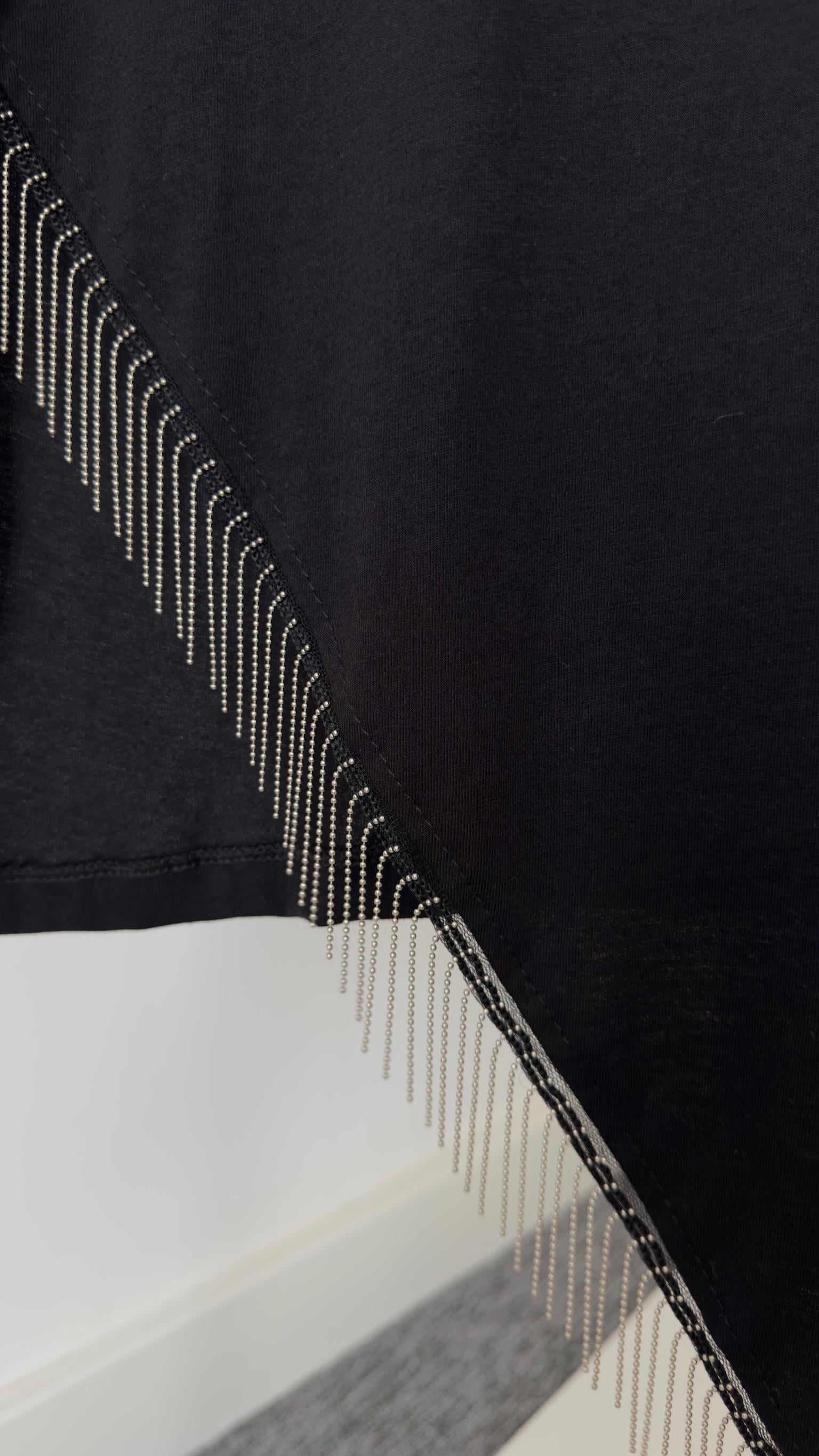 Zincir Detaylı Siyah Tshirt
