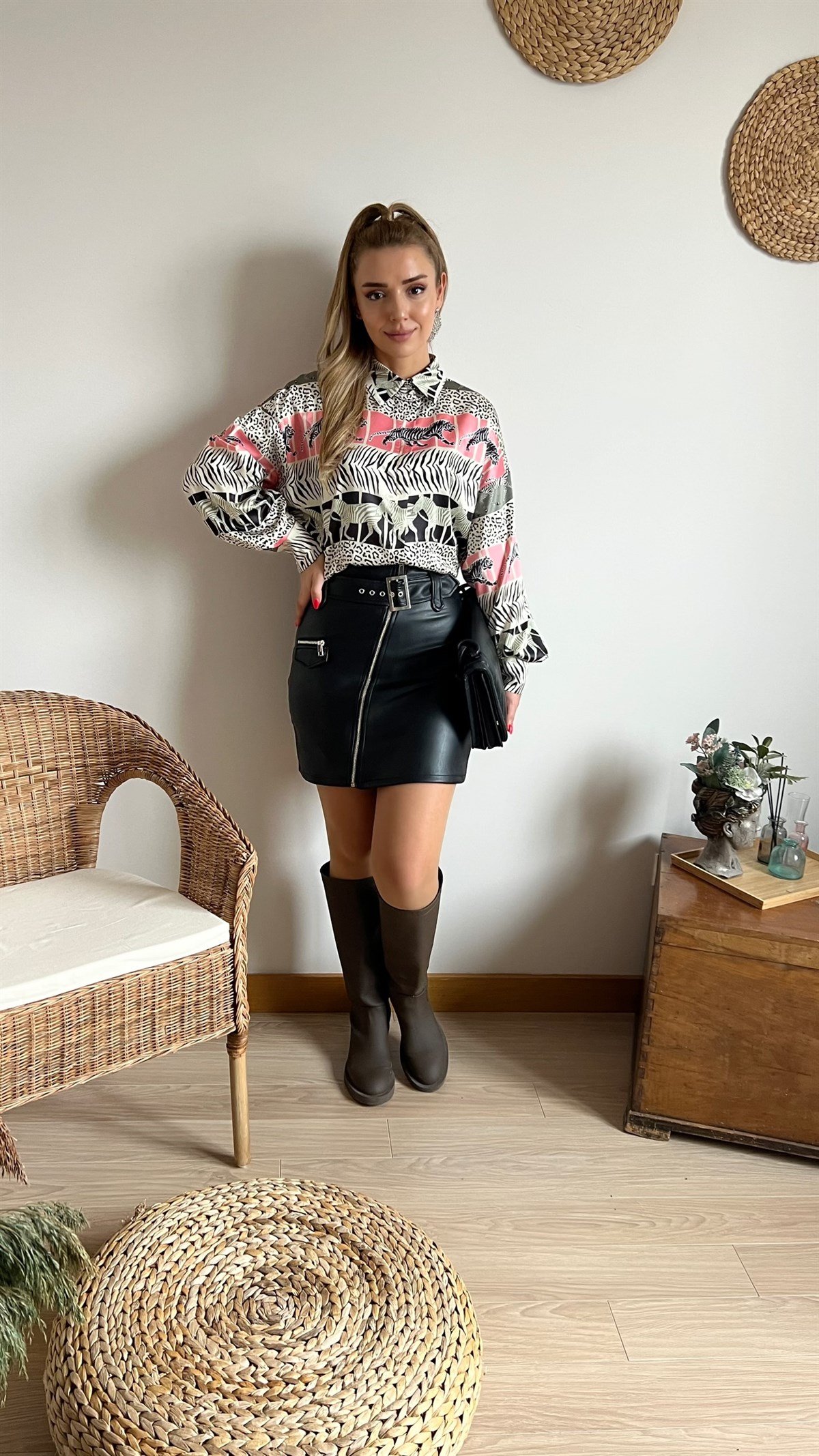 Zara Model Kemerli Deri Etek