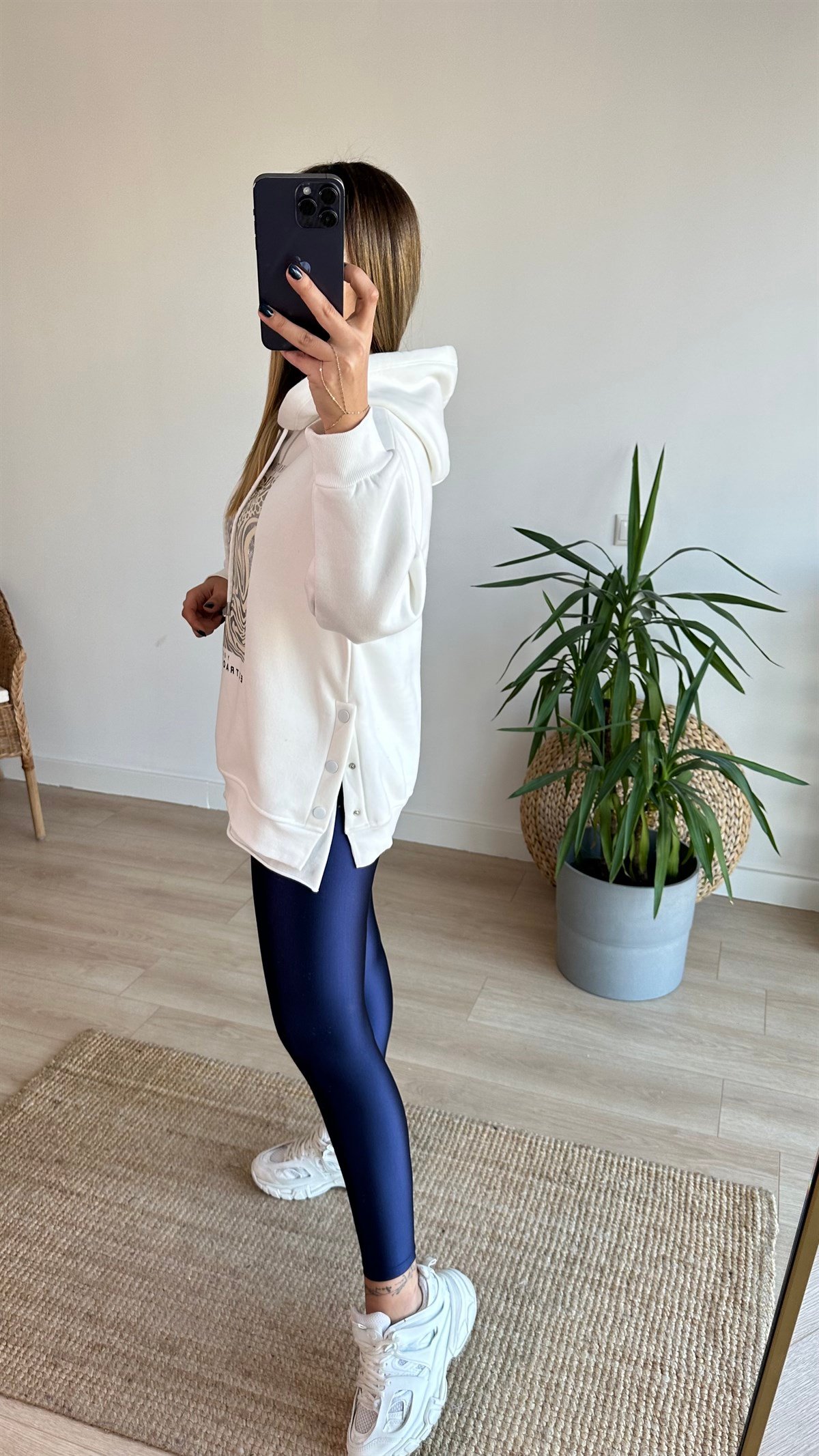 Yanları Çıtçıtlı Baskı Detay Beyaz Sweat