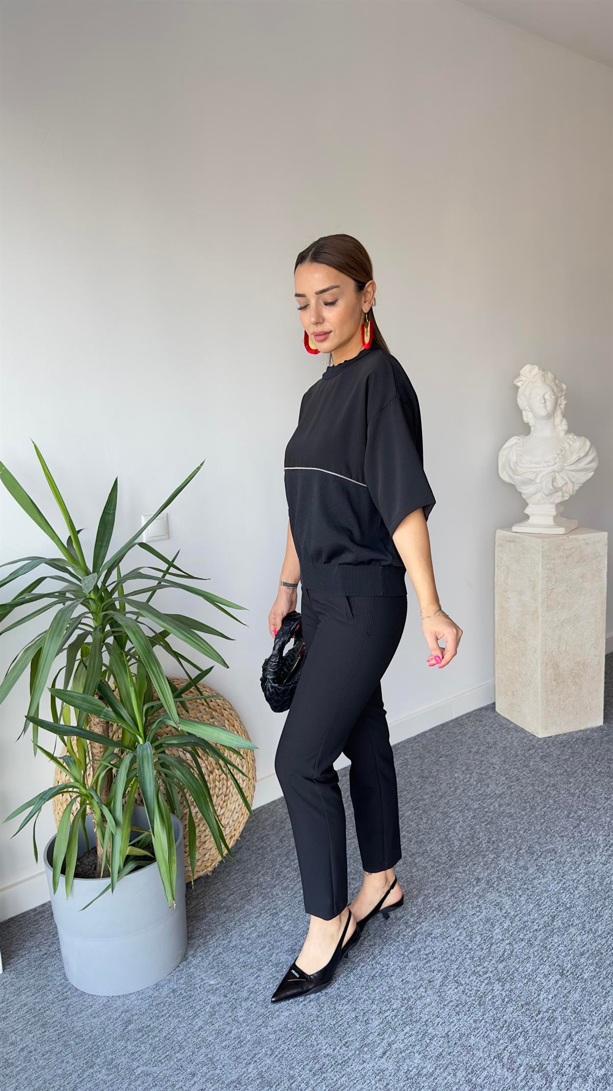 Triko Ve Taş Detay Saten Bluz 