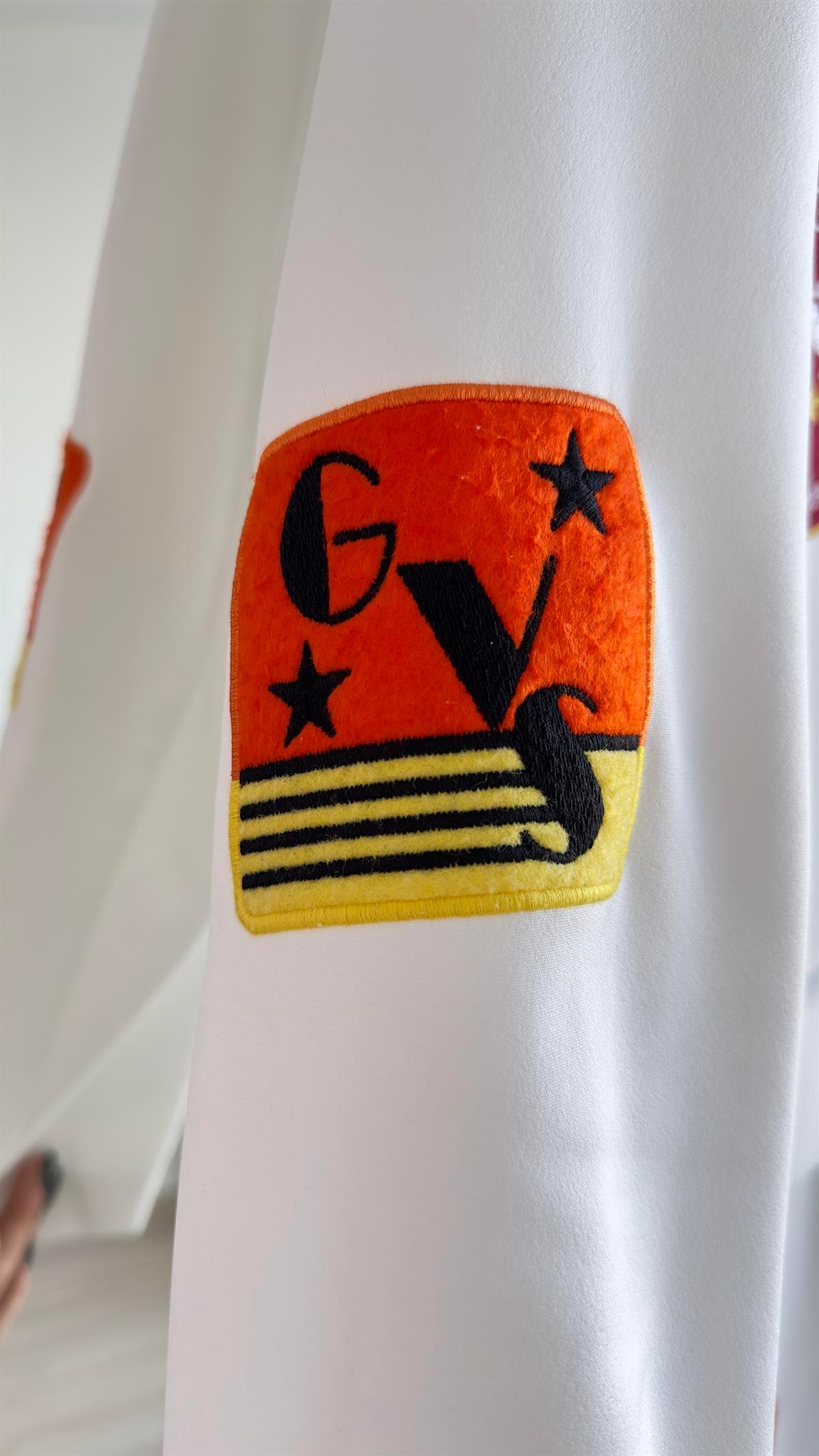 Oversize İşlemeli Beyaz Ceket
